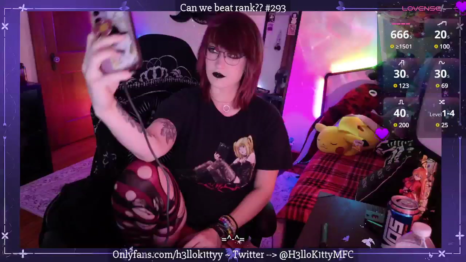 Gallery image thumbnail from H3llok1tty's myfreecams stream on, 04/02/2025, 07:41 image 19 of 20