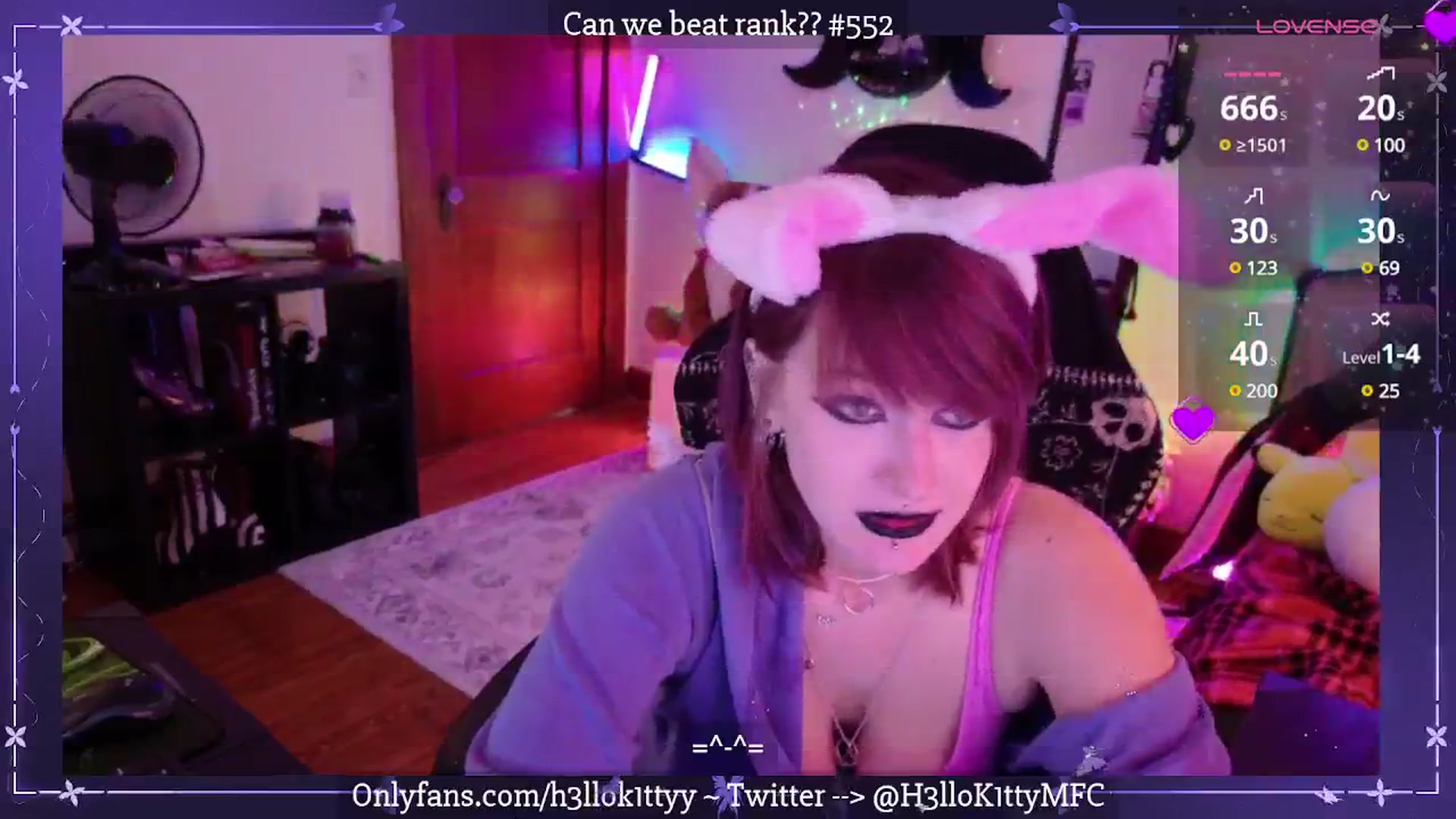 Gallery image thumbnail from H3llok1tty's myfreecams stream on, 04/19/2025, 13:49 image 15 of 20