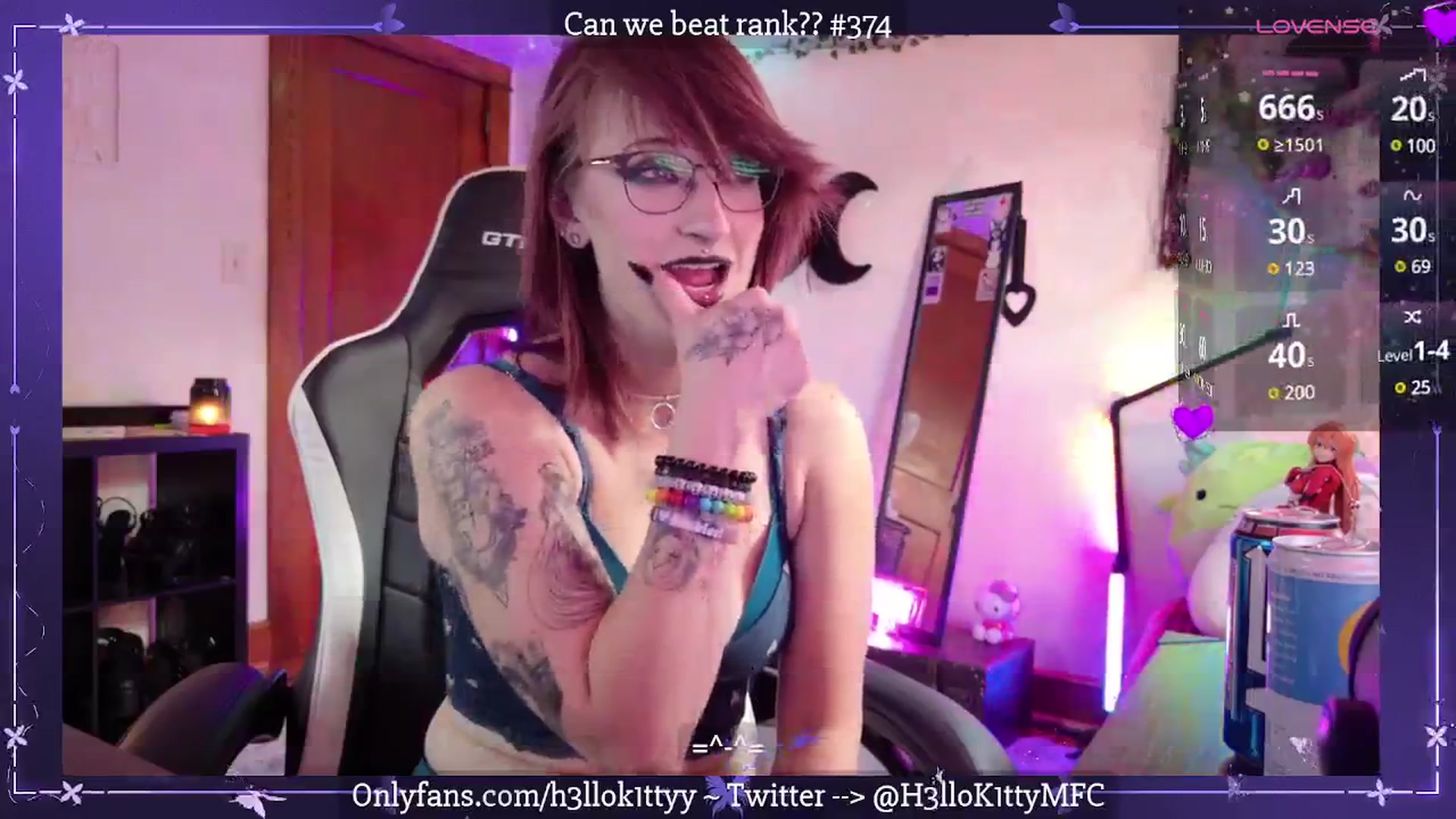Gallery image thumbnail from H3llok1tty's myfreecams stream on, 07/12/2025, 14:55 image 16 of 20