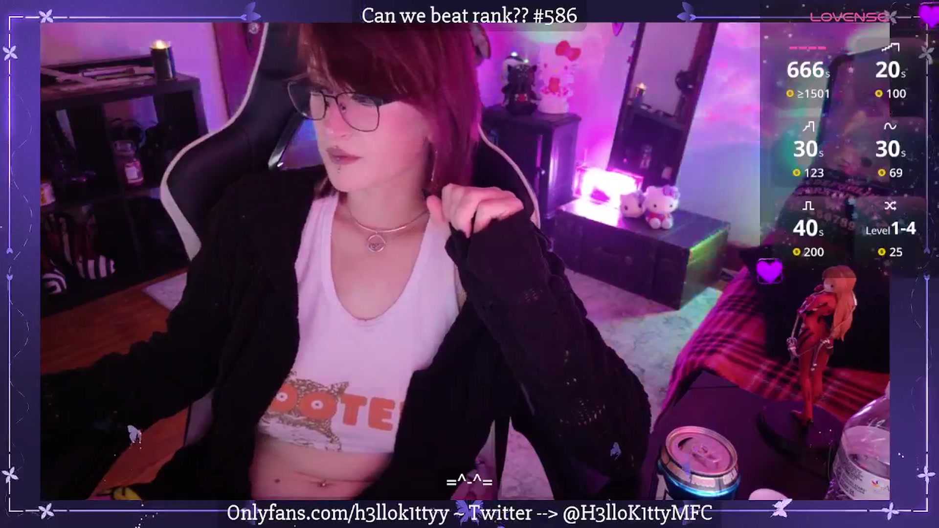Gallery image thumbnail from H3llok1tty's myfreecams stream on, 08/18/2025, 11:16 image 17 of 20