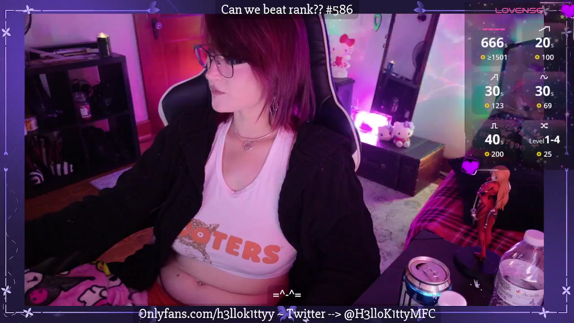 Gallery image thumbnail from H3llok1tty's myfreecams stream on, 08/18/2025, 11:16 image 18 of 20
