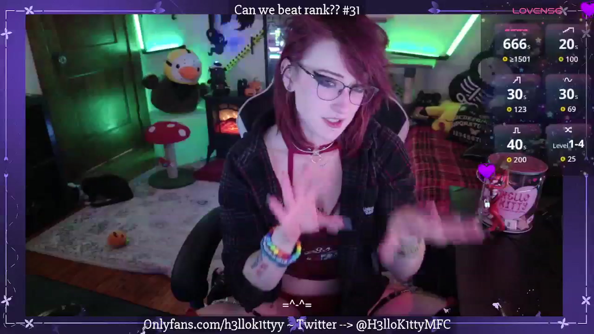 Gallery image thumbnail from H3llok1tty's myfreecams stream on, 10/01/2025, 10:07 image 15 of 20