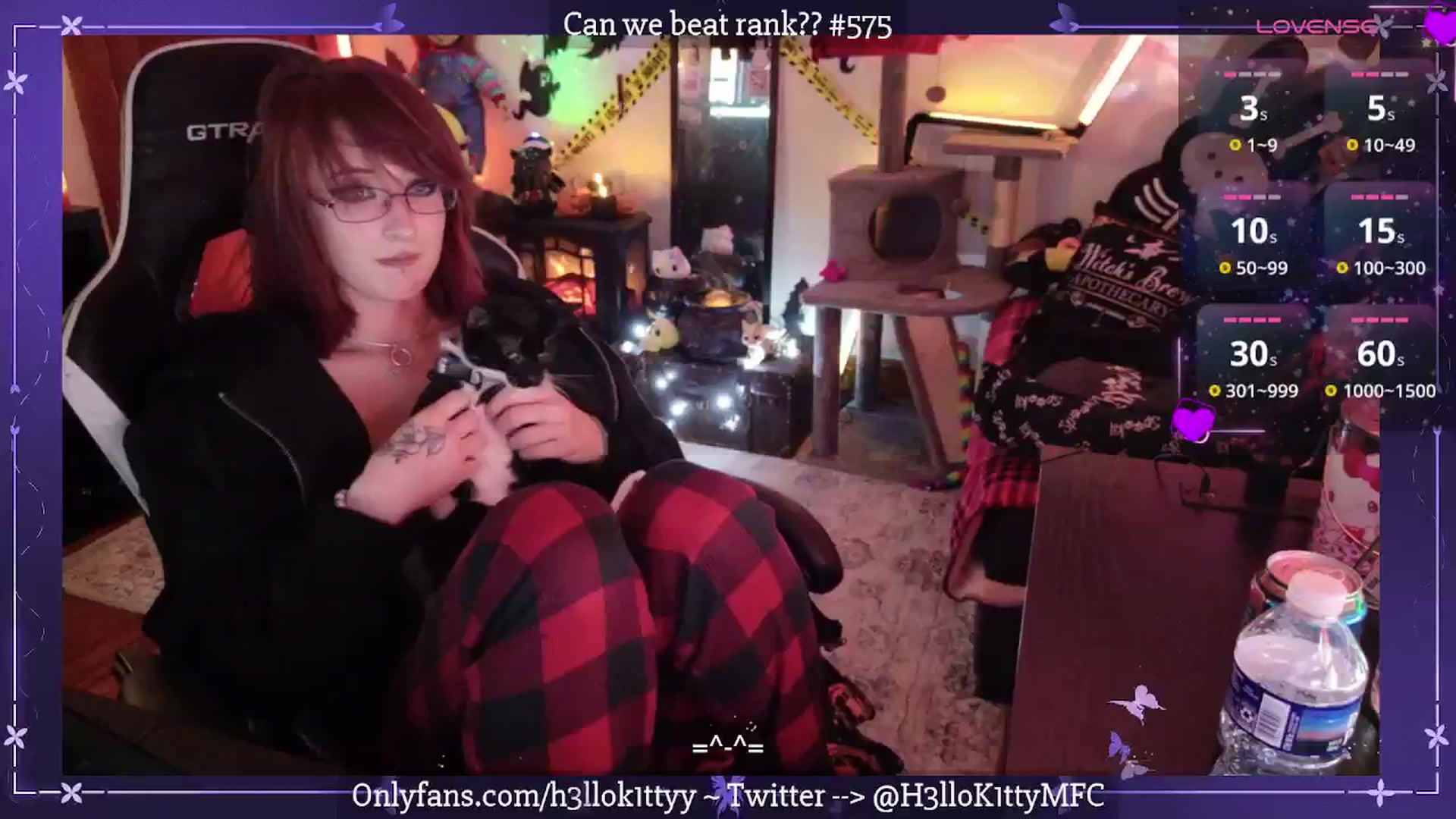 Gallery image thumbnail from H3llok1tty's myfreecams stream on, 10/21/2025, 10:08 image 15 of 20