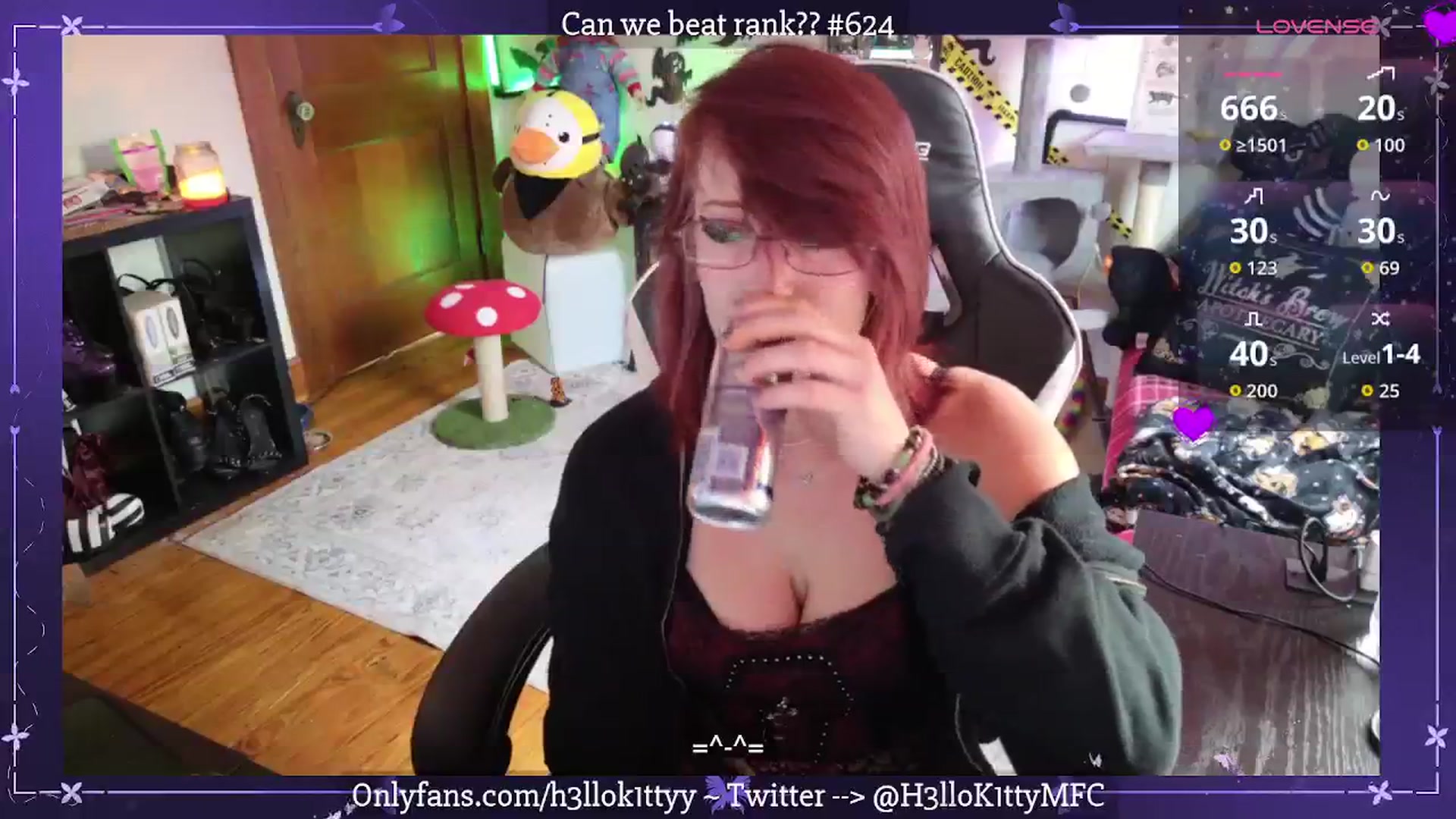 Gallery image thumbnail from H3llok1tty's myfreecams stream on, 10/26/2025, 15:58 image 16 of 20