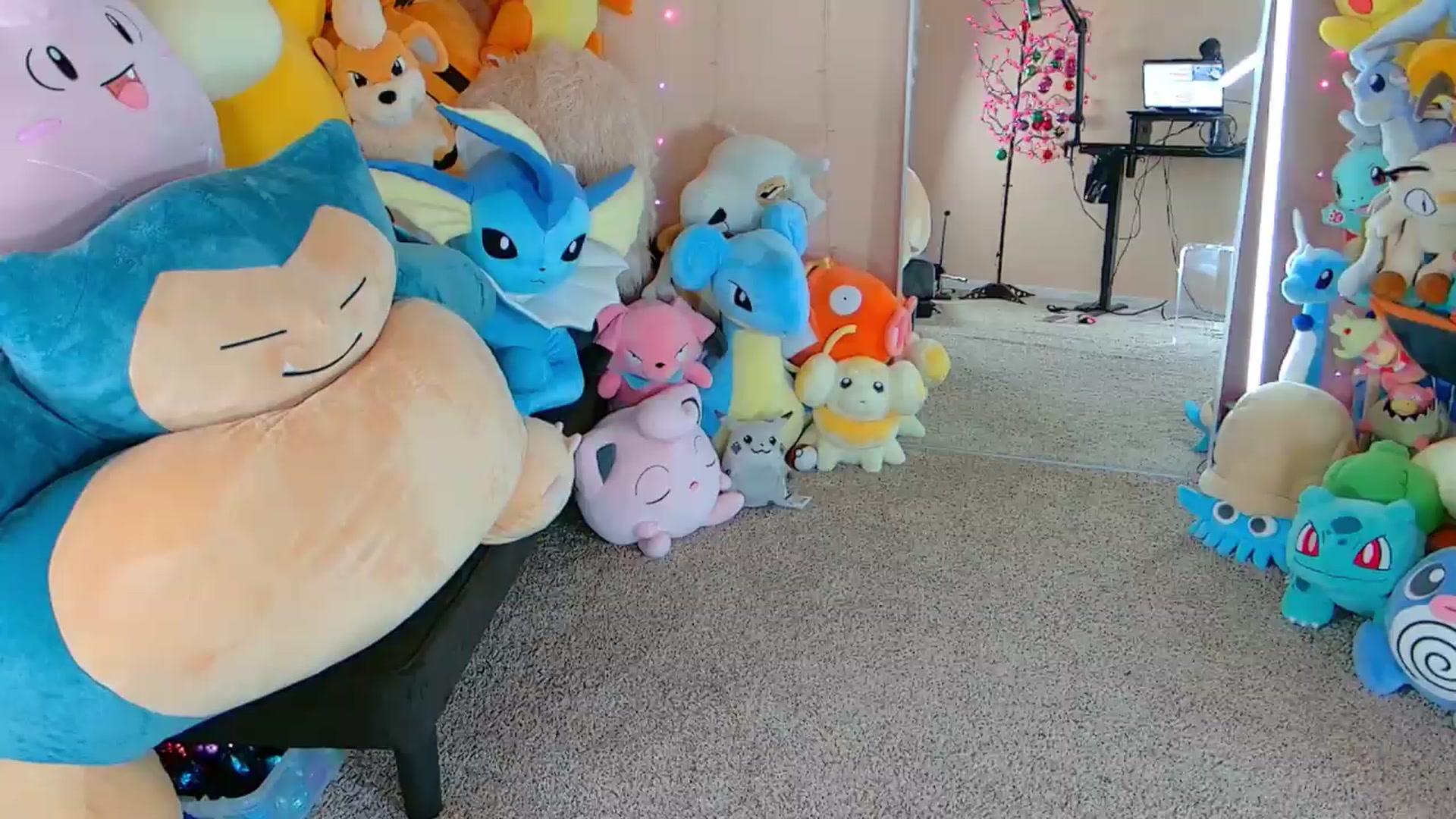 Gallery image thumbnail from HALEY's myfreecams stream on, 06/21/2026, 05:23 image 2 of 20