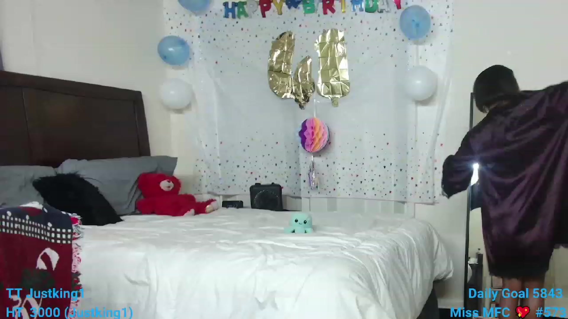 Gallery image thumbnail from HBD_MissHot's myfreecams stream on, 11/23/2022, 04:53 image 3 of 20