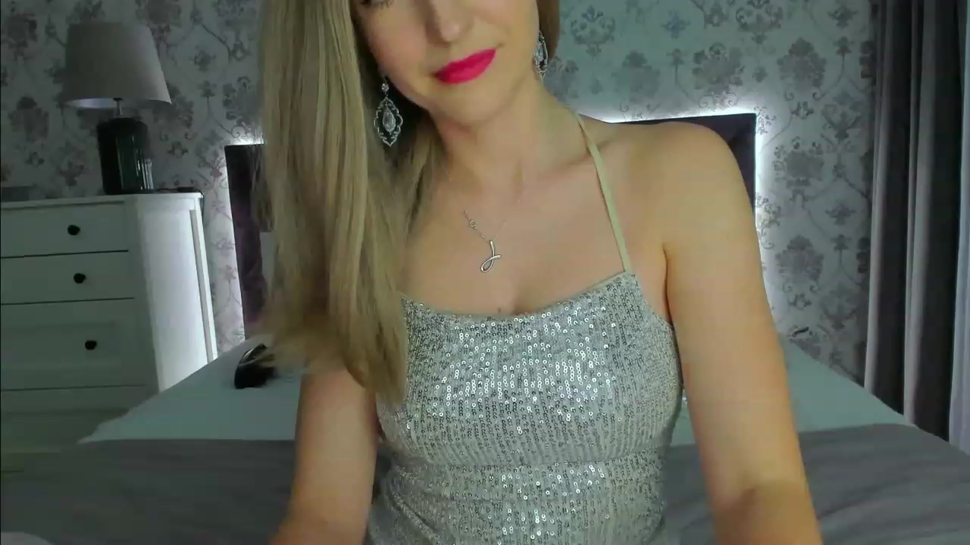 Gallery image thumbnail from HNYHelenka's myfreecams stream on, 02/06/2023, 23:35 image 11 of 20
