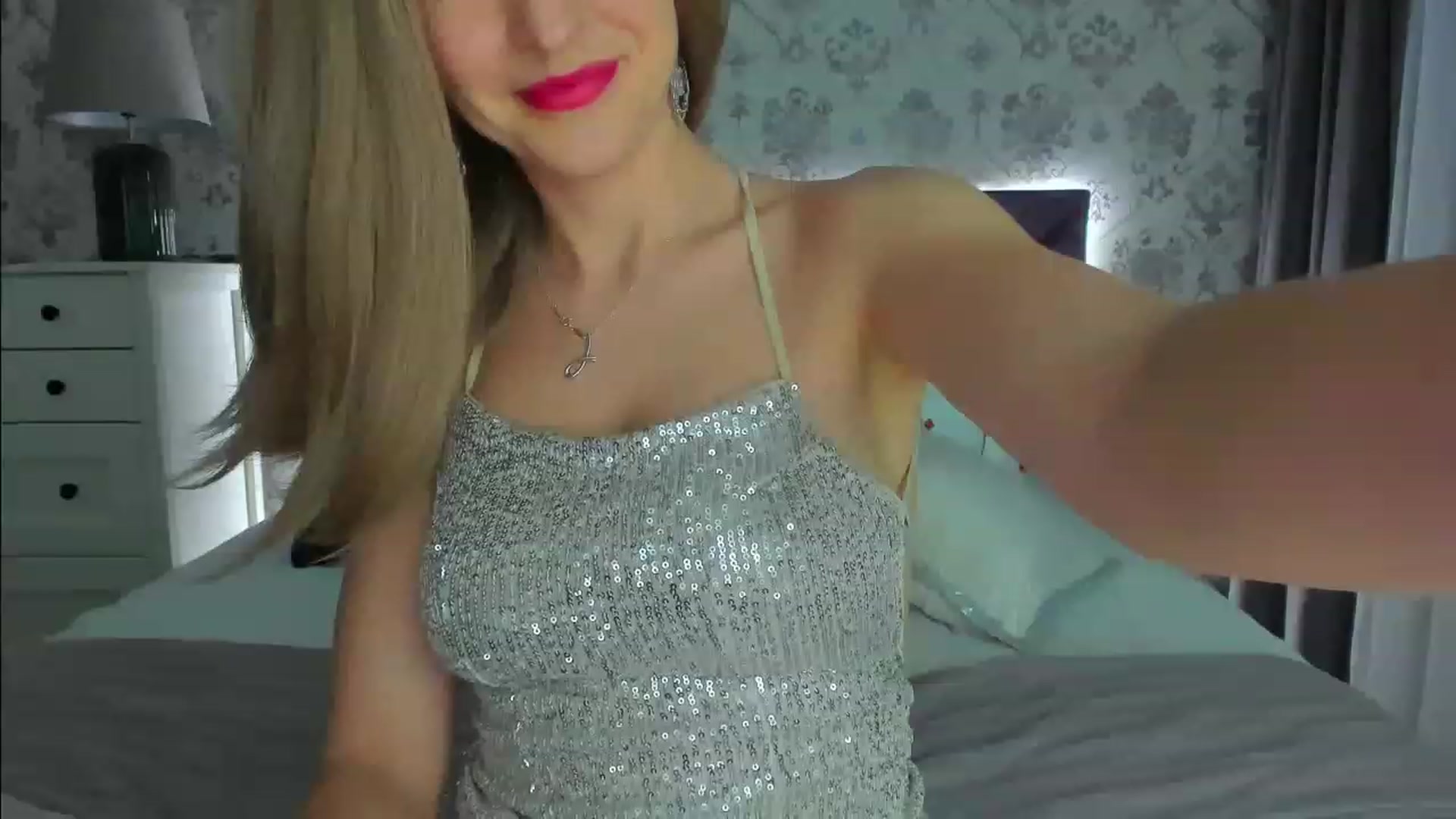 Gallery image thumbnail from HNYHelenka's myfreecams stream on, 02/06/2023, 23:35 image 10 of 20