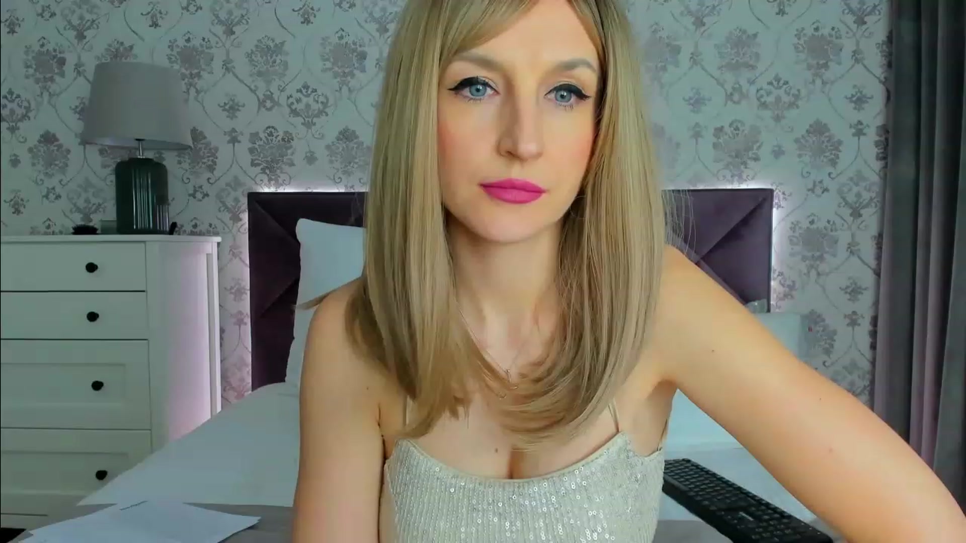 Gallery image thumbnail from HNYHelenka's myfreecams stream on, 02/28/2023, 22:32 image 4 of 20