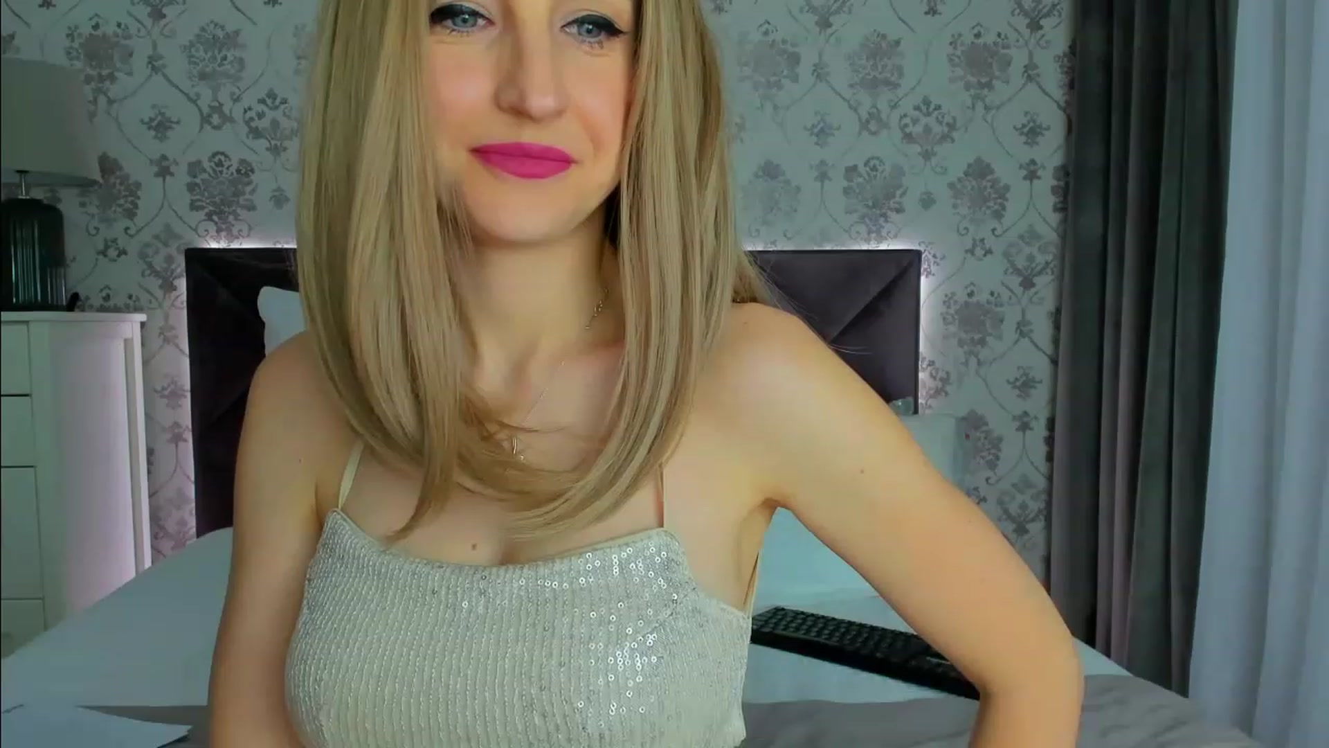 Gallery image thumbnail from HNYHelenka's myfreecams stream on, 02/28/2023, 22:32 image 17 of 20