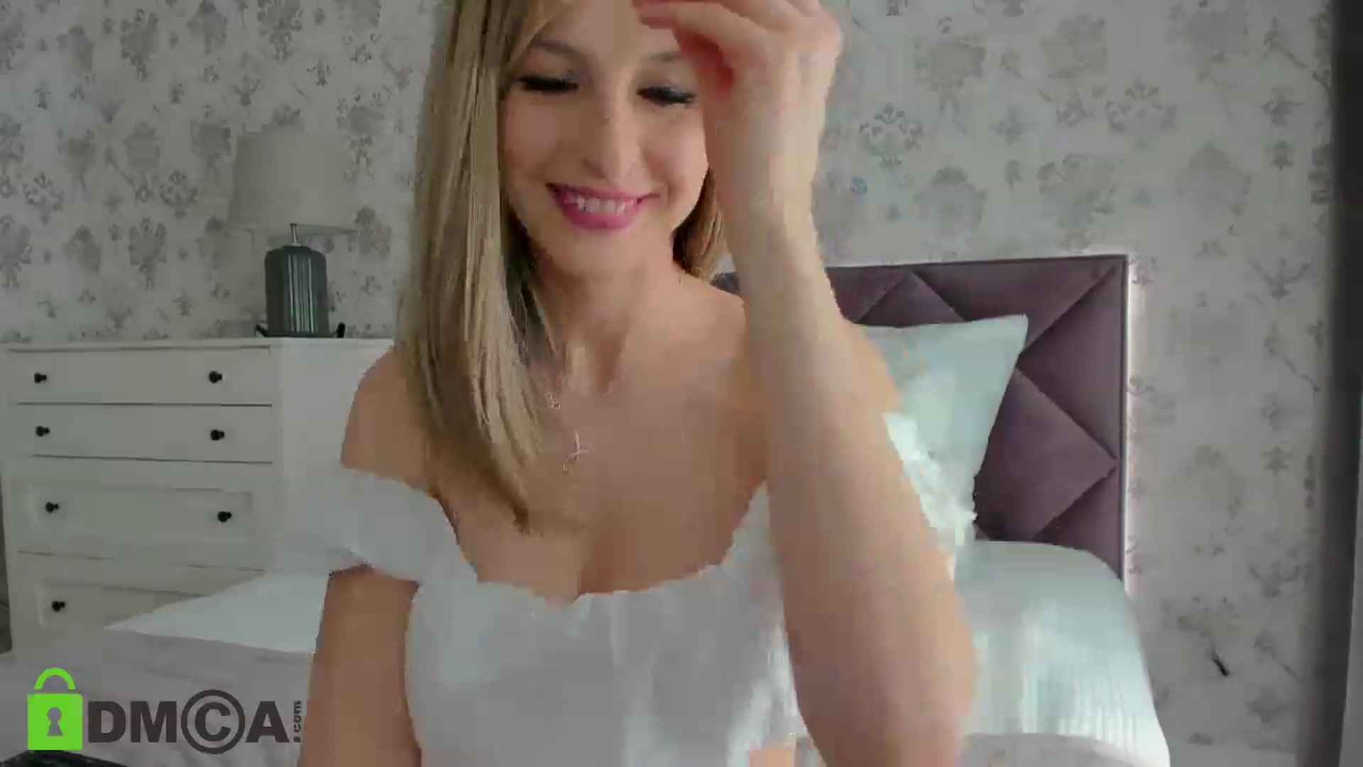 Gallery image thumbnail from HNYHelenka's myfreecams stream on, 03/14/2023, 12:50 image 3 of 20