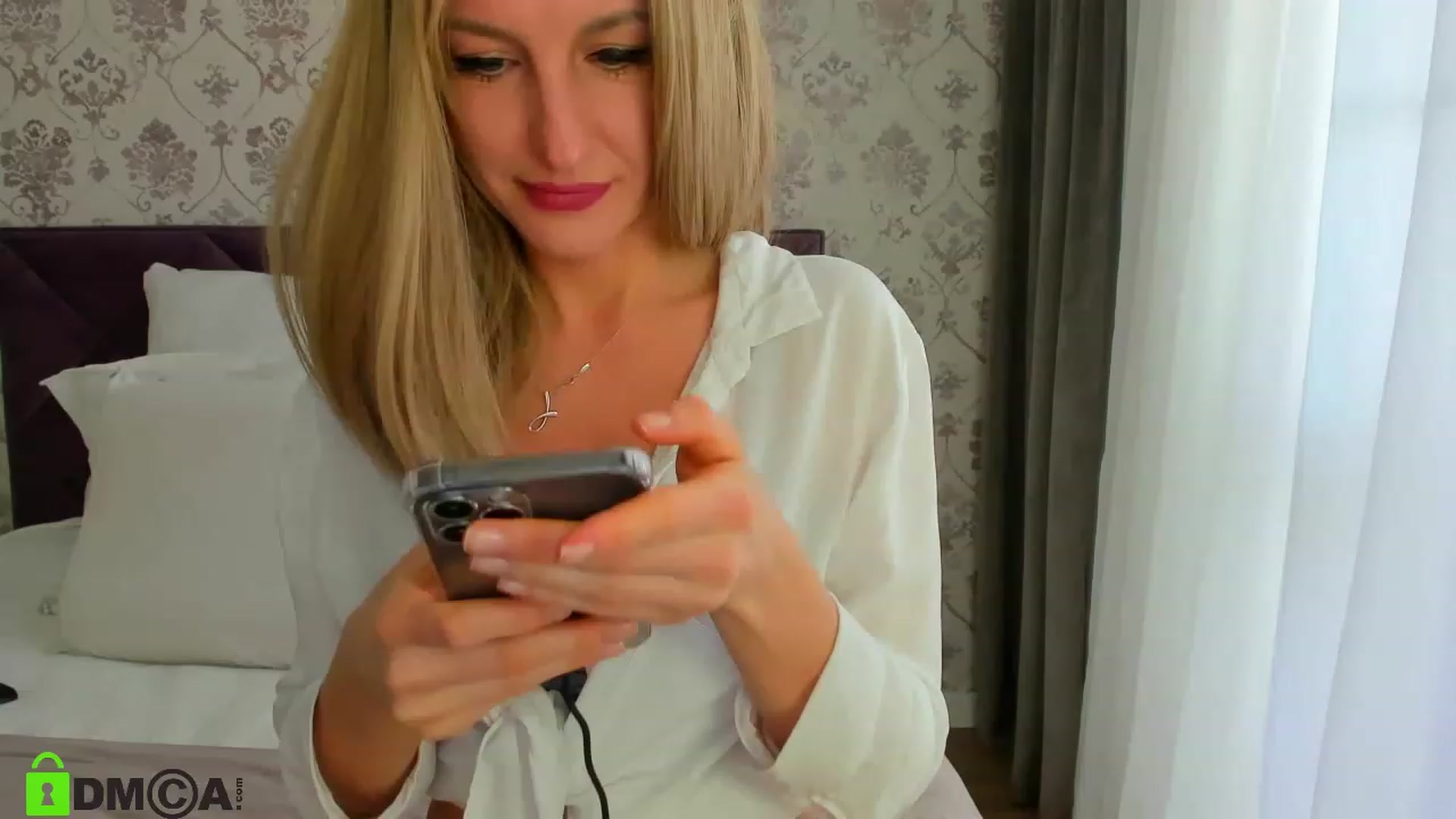 Gallery image thumbnail from HNYHelenka's myfreecams stream on, 03/18/2023, 09:41 image 8 of 20