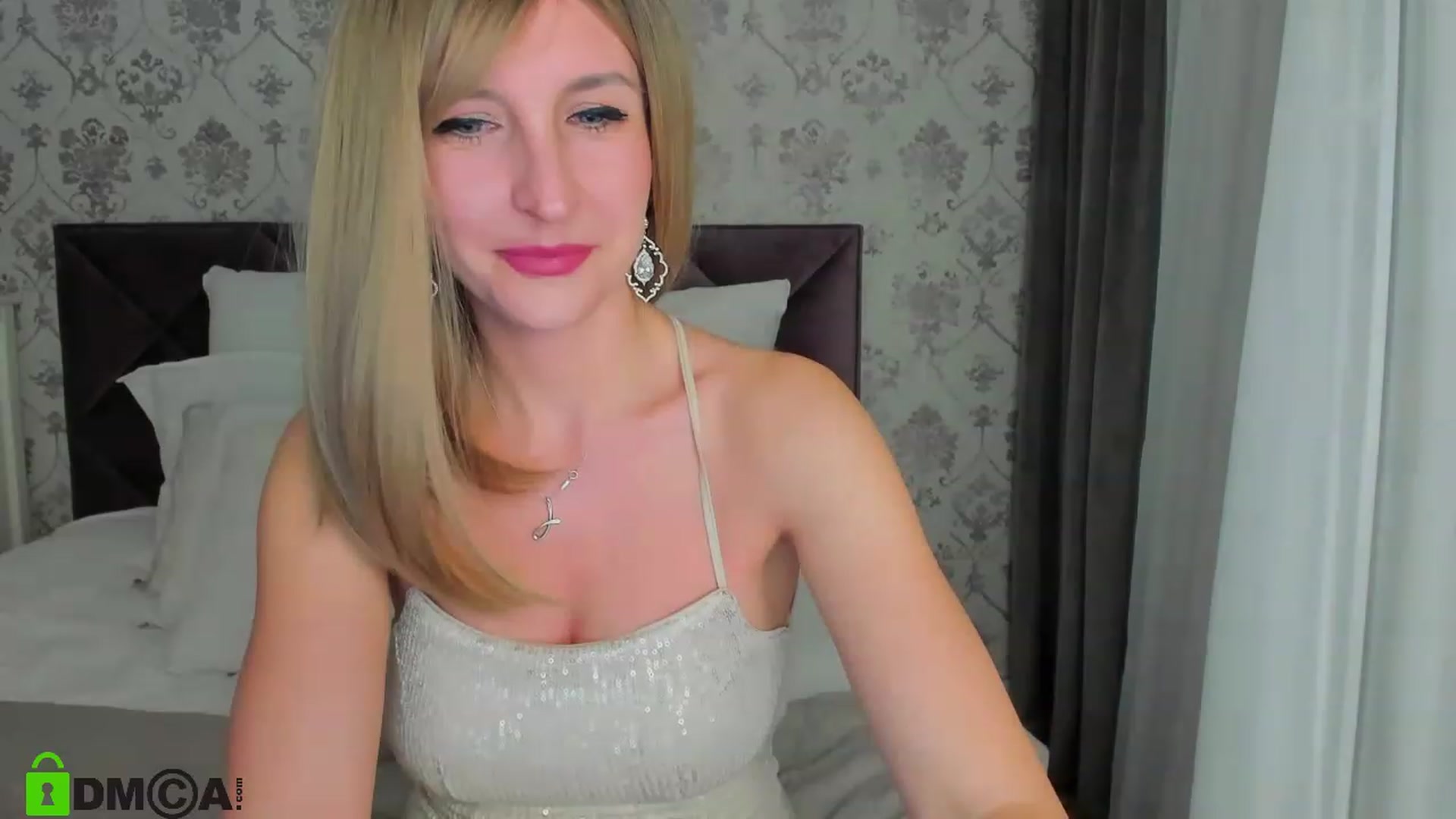 Gallery image thumbnail from HNYHelenka's myfreecams stream on, 03/19/2023, 24:12 image 8 of 20