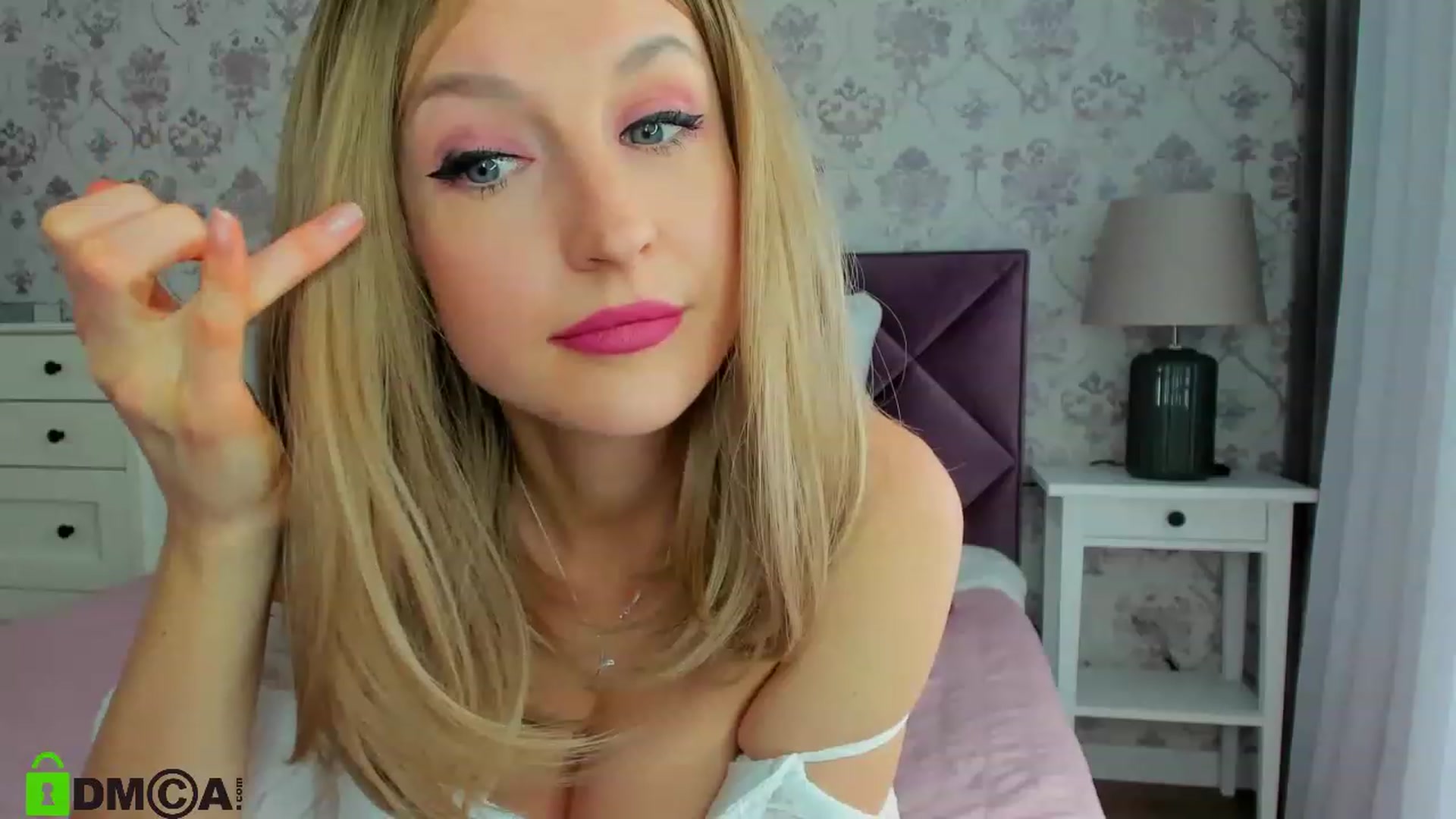 Gallery image thumbnail from HNYHelenka's myfreecams stream on, 03/24/2023, 10:59 image 19 of 20