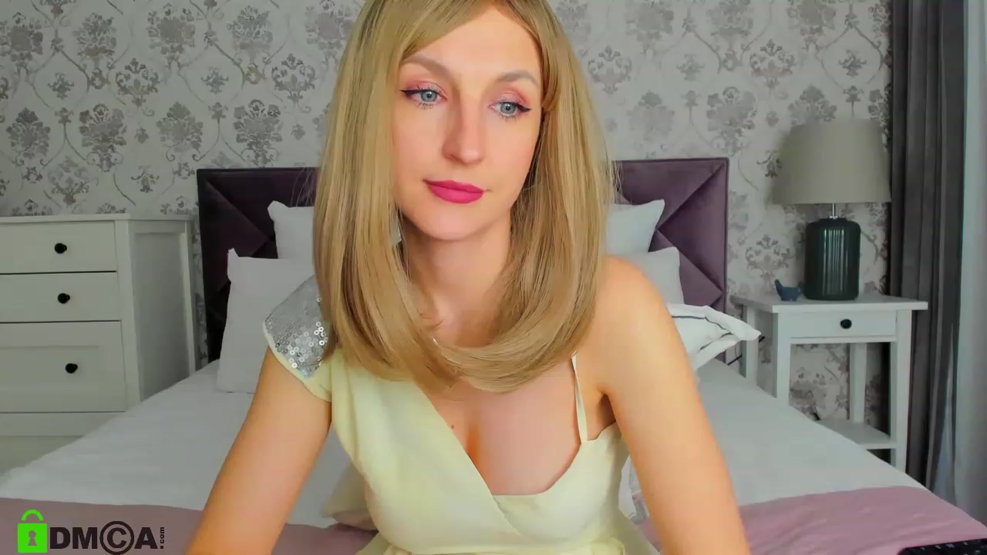 Gallery image thumbnail from HNYHelenka's myfreecams stream on, 04/09/2023, 24:26 image 19 of 20