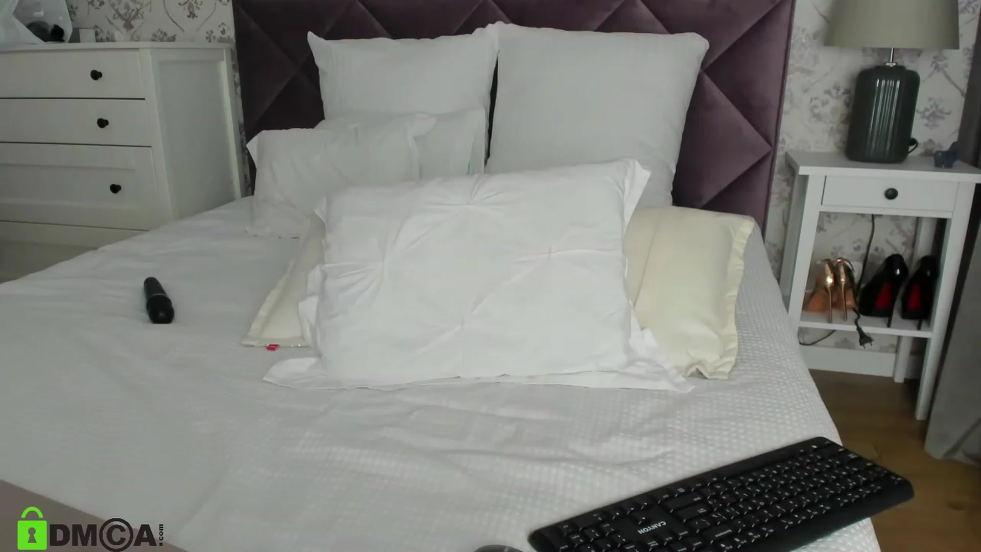 Gallery image thumbnail from HNYHelenka's myfreecams stream on, 05/26/2023, 19:56 image 14 of 20