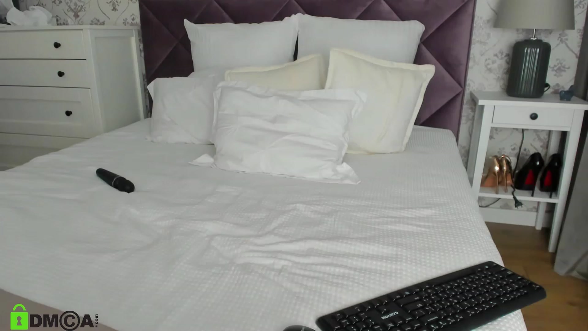 Gallery image thumbnail from HNYHelenka's myfreecams stream on, 05/26/2023, 19:56 image 16 of 20