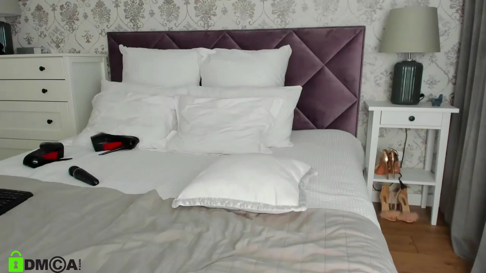 Gallery image thumbnail from HNYHelenka's myfreecams stream on, 06/01/2023, 06:44 image 7 of 20