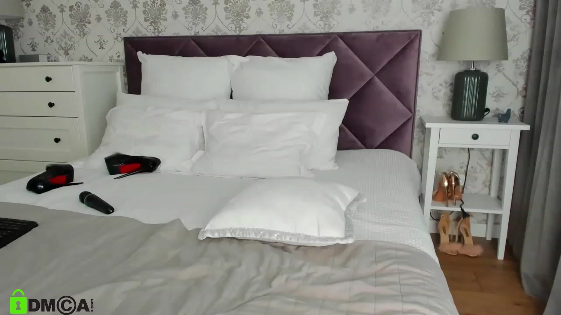 Gallery image thumbnail from HNYHelenka's myfreecams stream on, 06/01/2023, 06:44 image 8 of 20