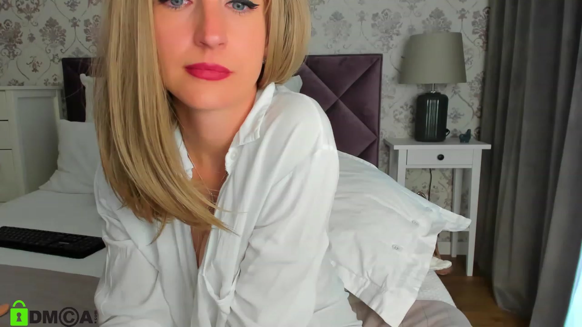 Gallery image thumbnail from HNYHelenka's myfreecams stream on, 06/01/2023, 11:14 image 19 of 20