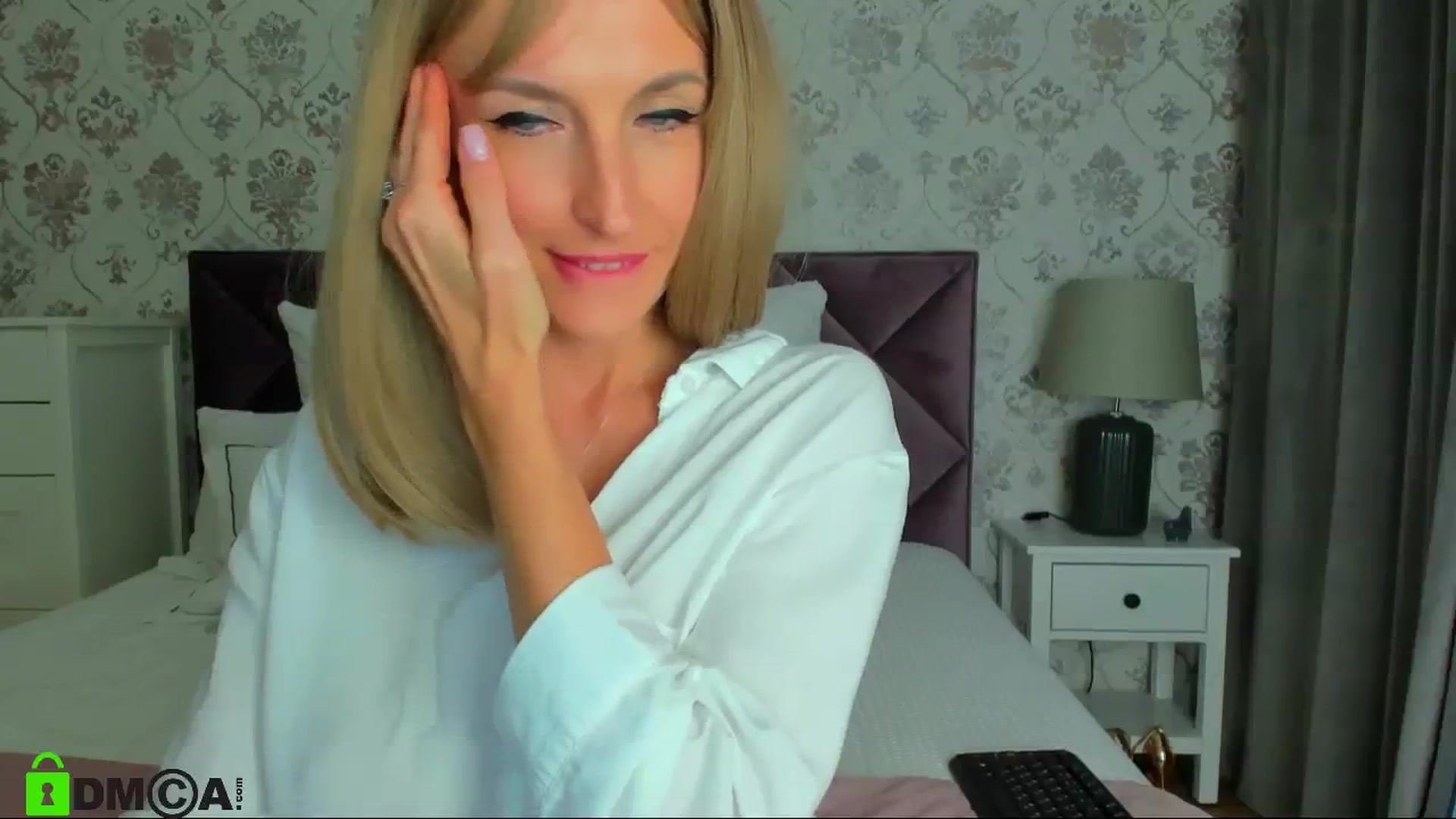 Gallery image thumbnail from HNYHelenka's myfreecams stream on, 07/27/2023, 10:44 image 6 of 20
