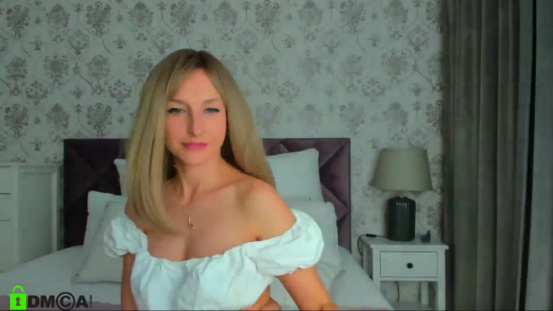Gallery image thumbnail from HNYHelenka's myfreecams stream on, 08/03/2023, 13:30 image 13 of 20