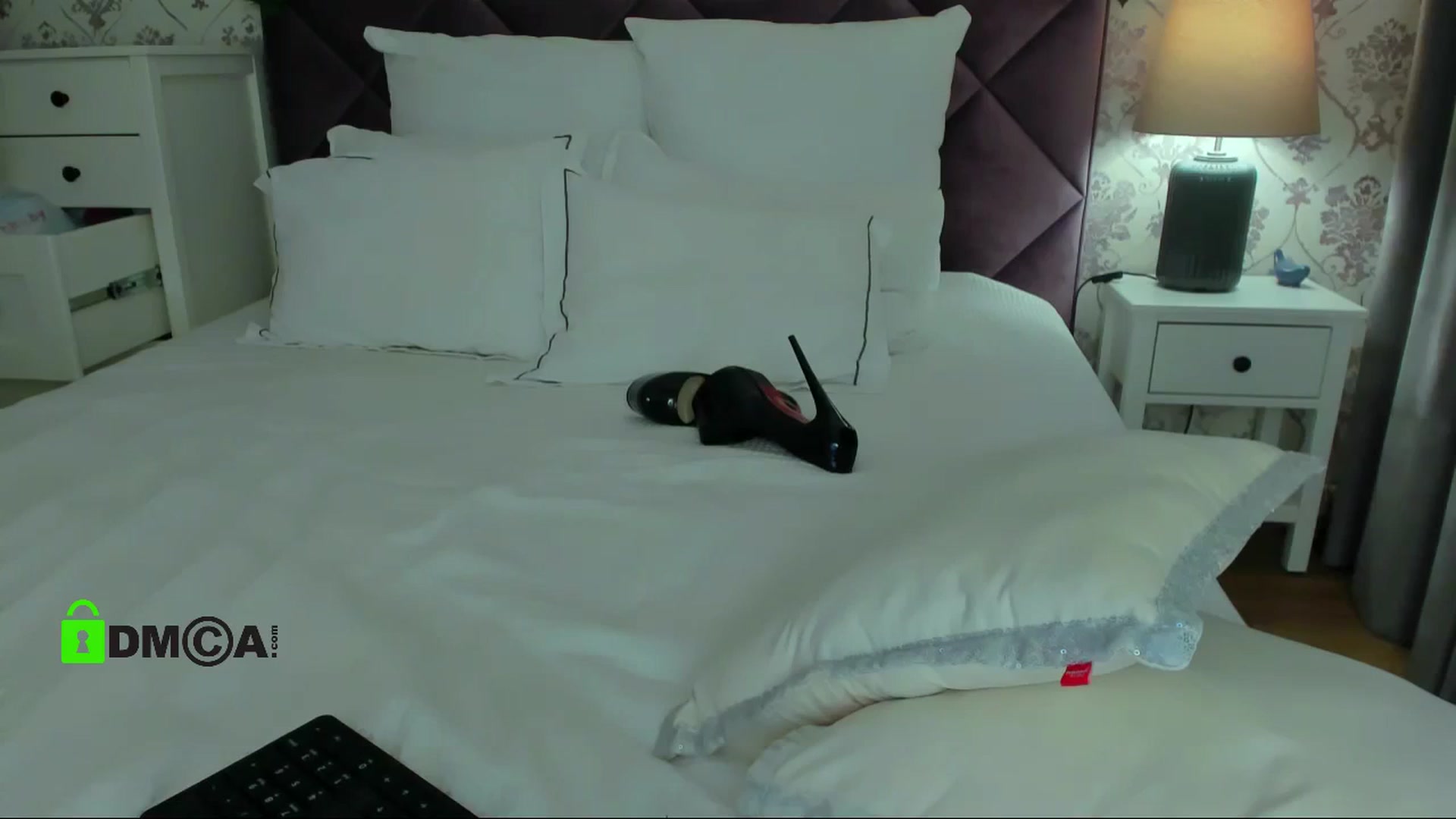 Gallery image thumbnail from HNYHelenka's myfreecams stream on, 12/27/2023, 08:57 image 10 of 20