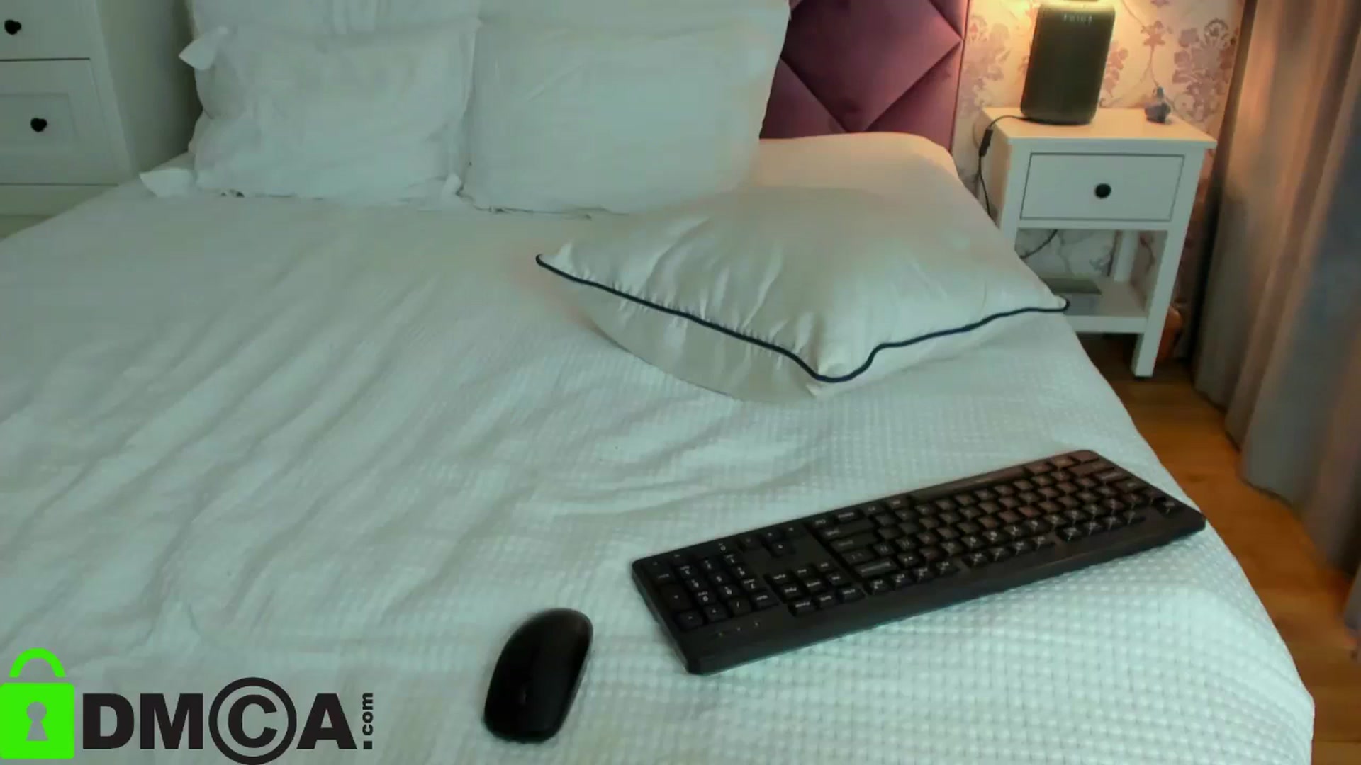 Gallery image thumbnail from HNYHelenka's myfreecams stream on, 09/09/2024, 10:07 image 9 of 20