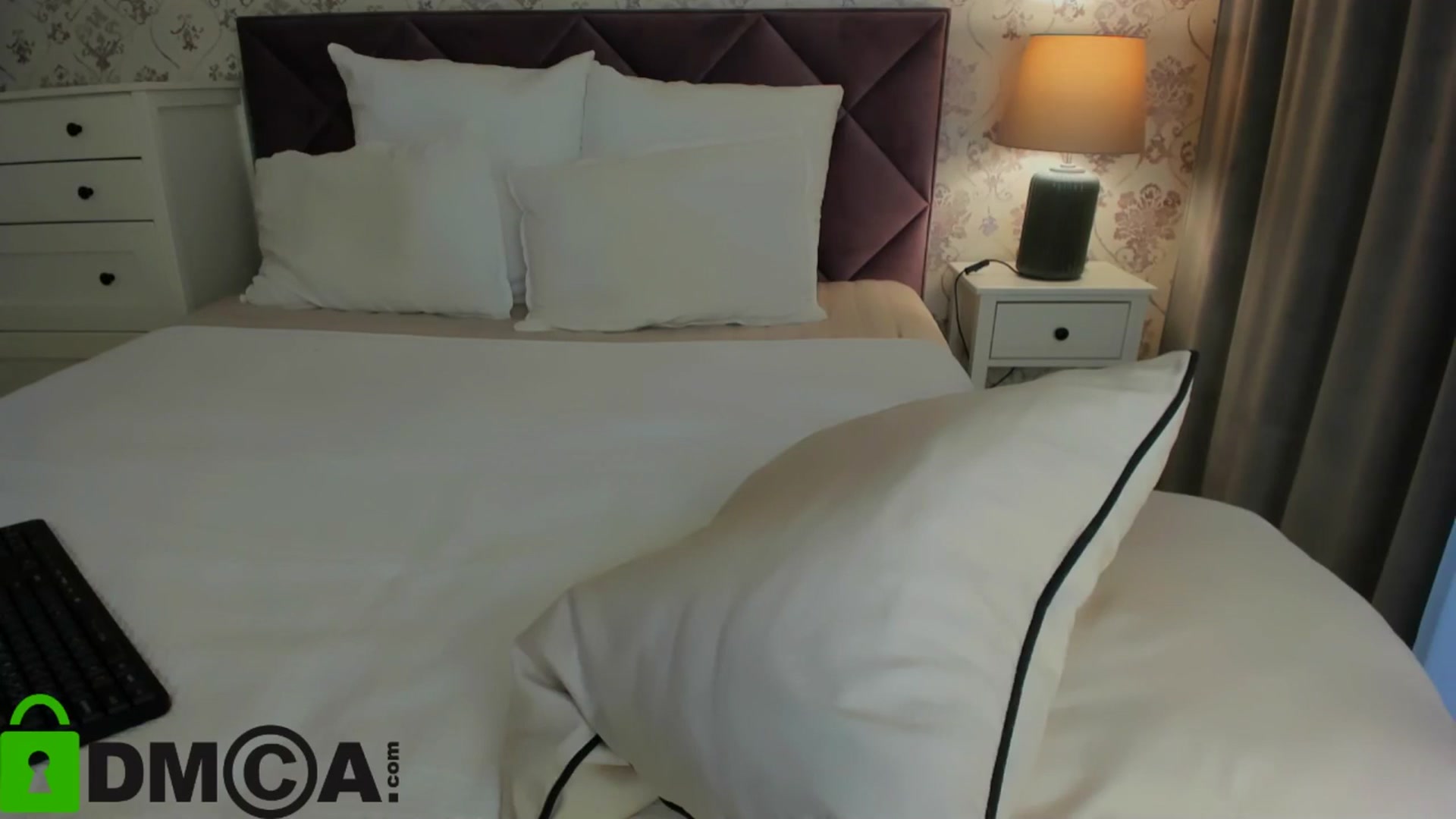 Gallery image thumbnail from HNYHelenka's myfreecams stream on, 03/03/2025, 10:00 image 2 of 20
