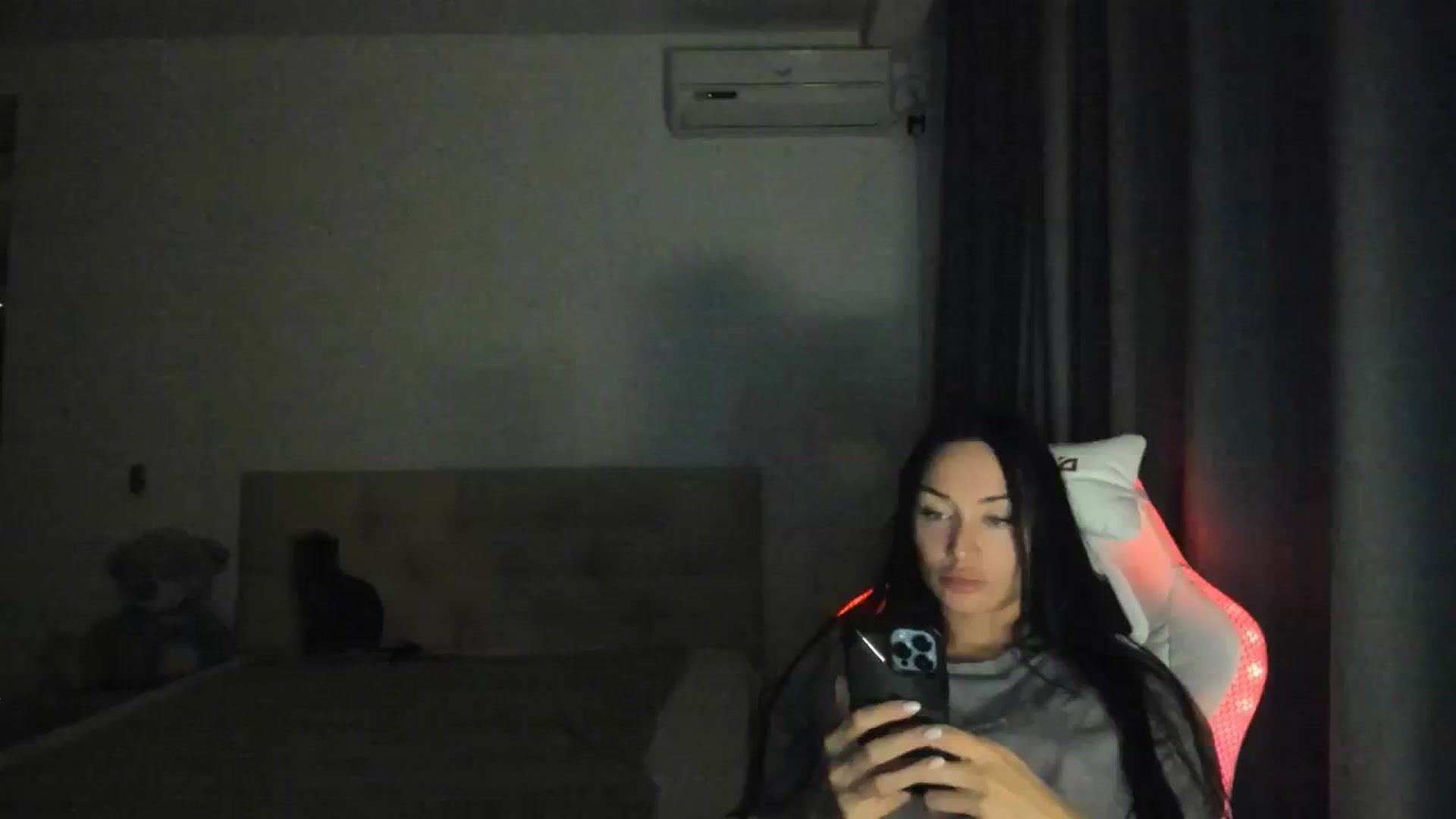 Gallery image thumbnail from HOLLYWOOD_USA's myfreecams stream on, 09/20/2024, 17:58 image 1 of 20