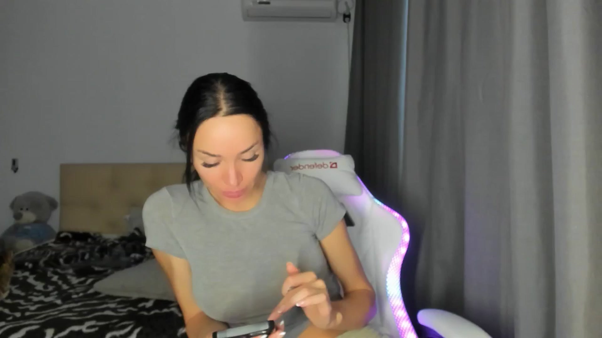 Gallery image thumbnail from HOLLYWOOD_USA's myfreecams stream on, 09/24/2024, 15:45 image 2 of 20