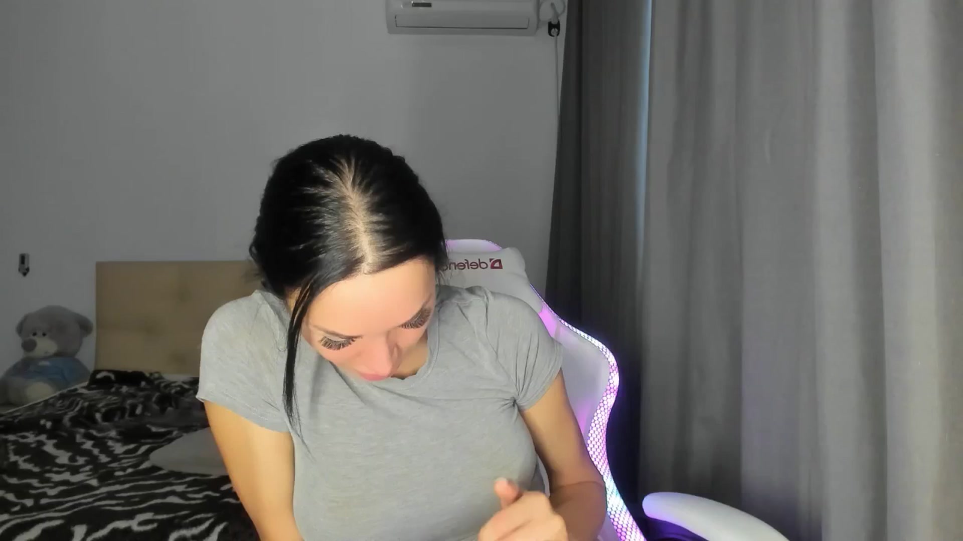 Gallery image thumbnail from HOLLYWOOD_USA's myfreecams stream on, 09/24/2024, 15:45 image 4 of 20