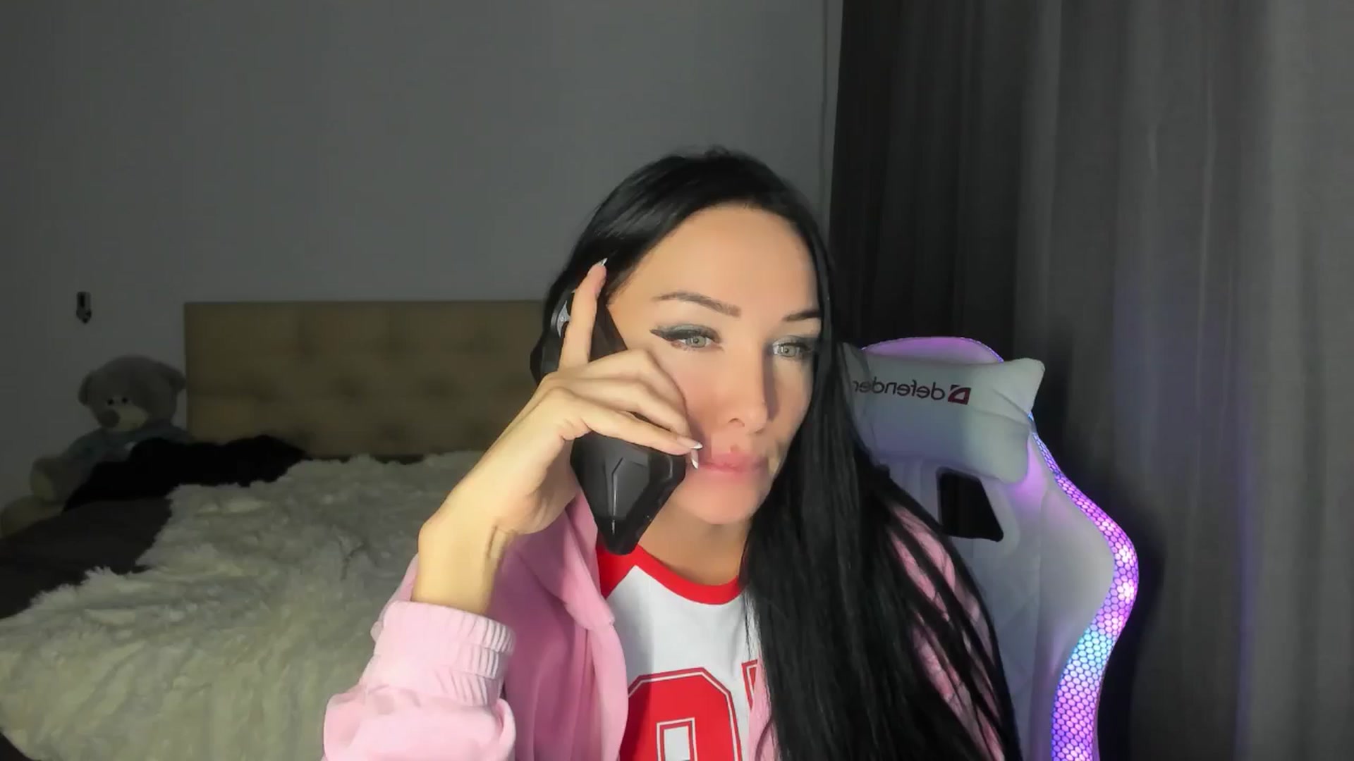 Gallery image thumbnail from HOLLYWOOD_USA's myfreecams stream on, 10/09/2024, 21:32 image 1 of 20