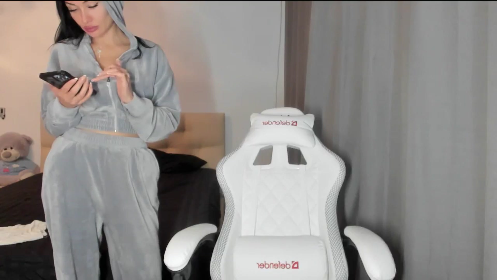Gallery image thumbnail from HOLLYWOOD_USA's myfreecams stream on, 10/24/2024, 16:01 image 11 of 20