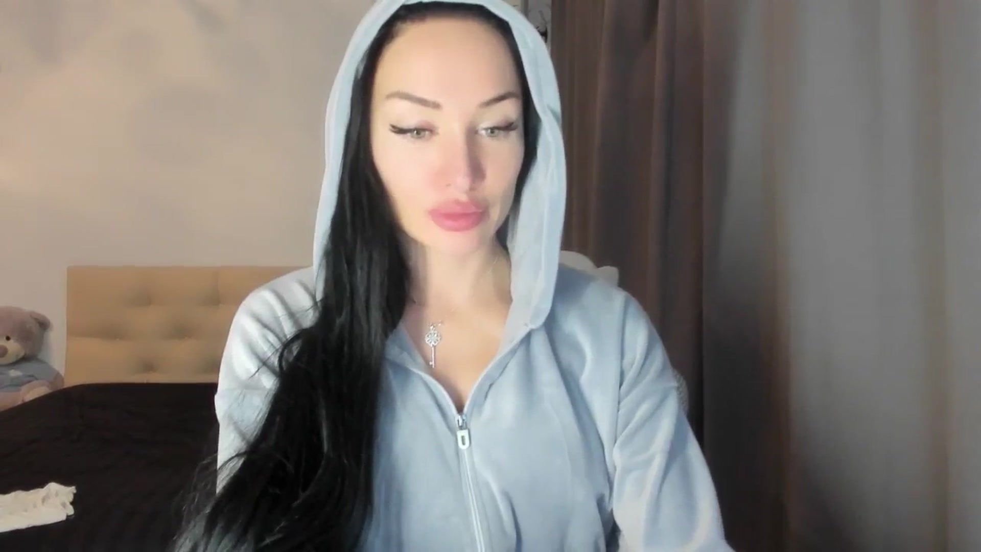 Gallery image thumbnail from HOLLYWOOD_USA's myfreecams stream on, 10/24/2024, 16:01 image 2 of 20