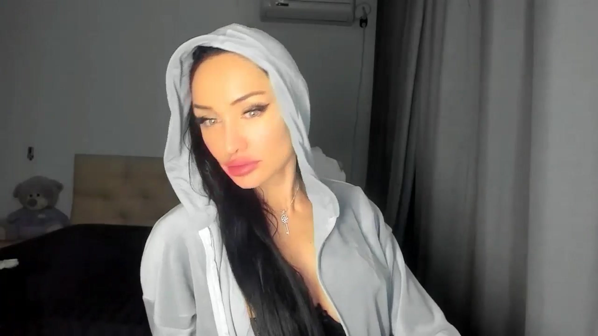 Gallery image thumbnail from HOLLYWOOD_USA's myfreecams stream on, 10/24/2024, 21:49 image 18 of 20