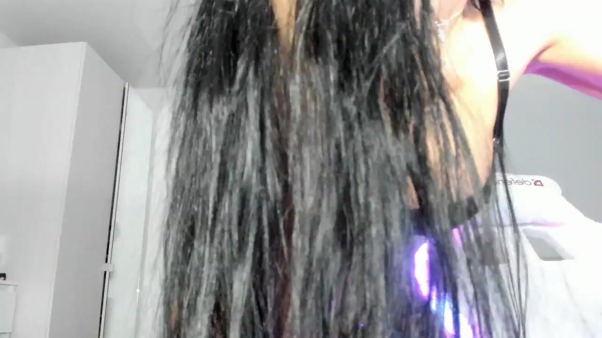 Gallery image thumbnail from HOLLYWOOD_USA's myfreecams stream on, 10/27/2024, 22:23 image 17 of 20
