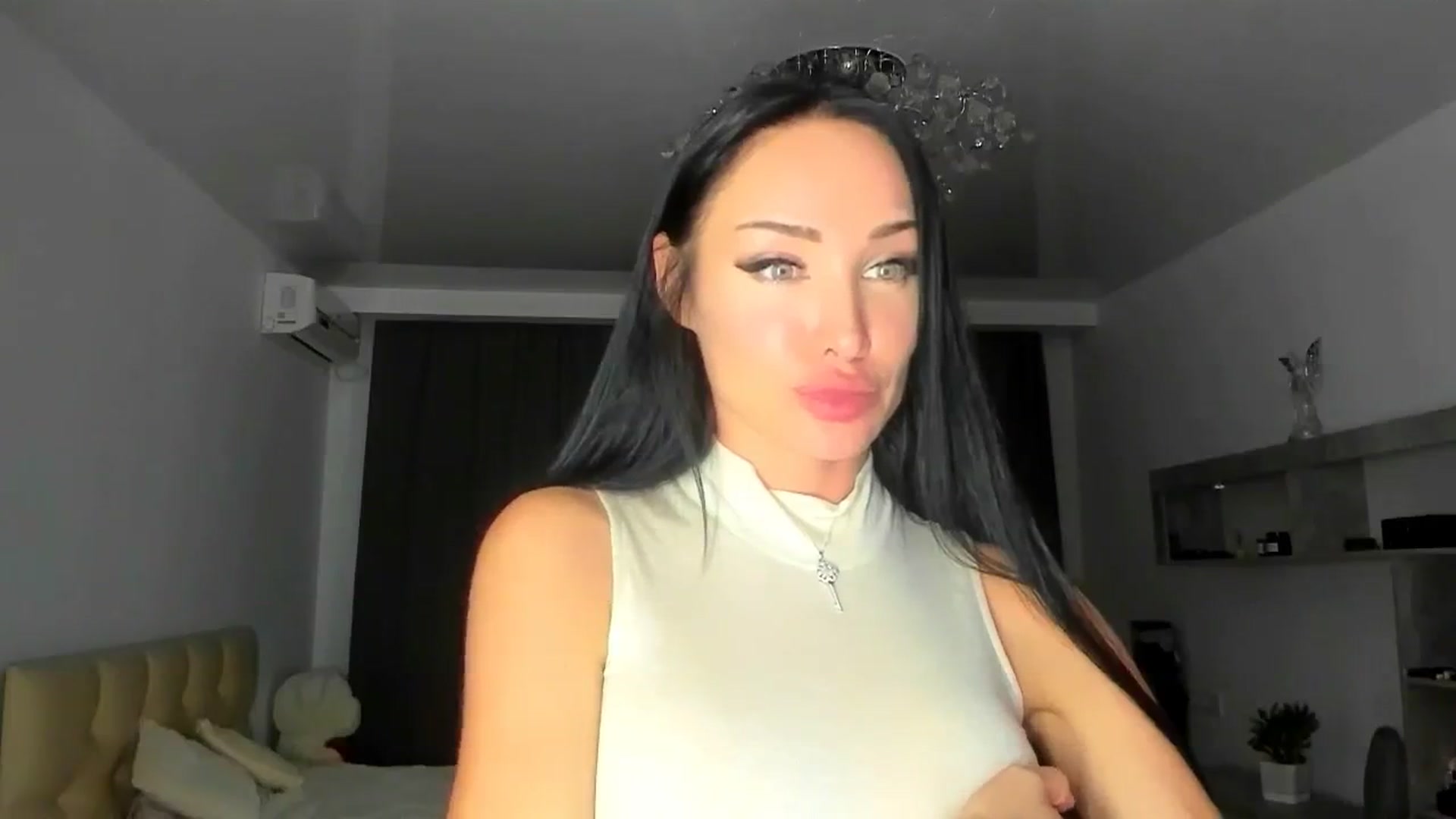 Gallery image thumbnail from HOLLYWOOD_USA's myfreecams stream on, 11/03/2024, 18:33 image 20 of 20