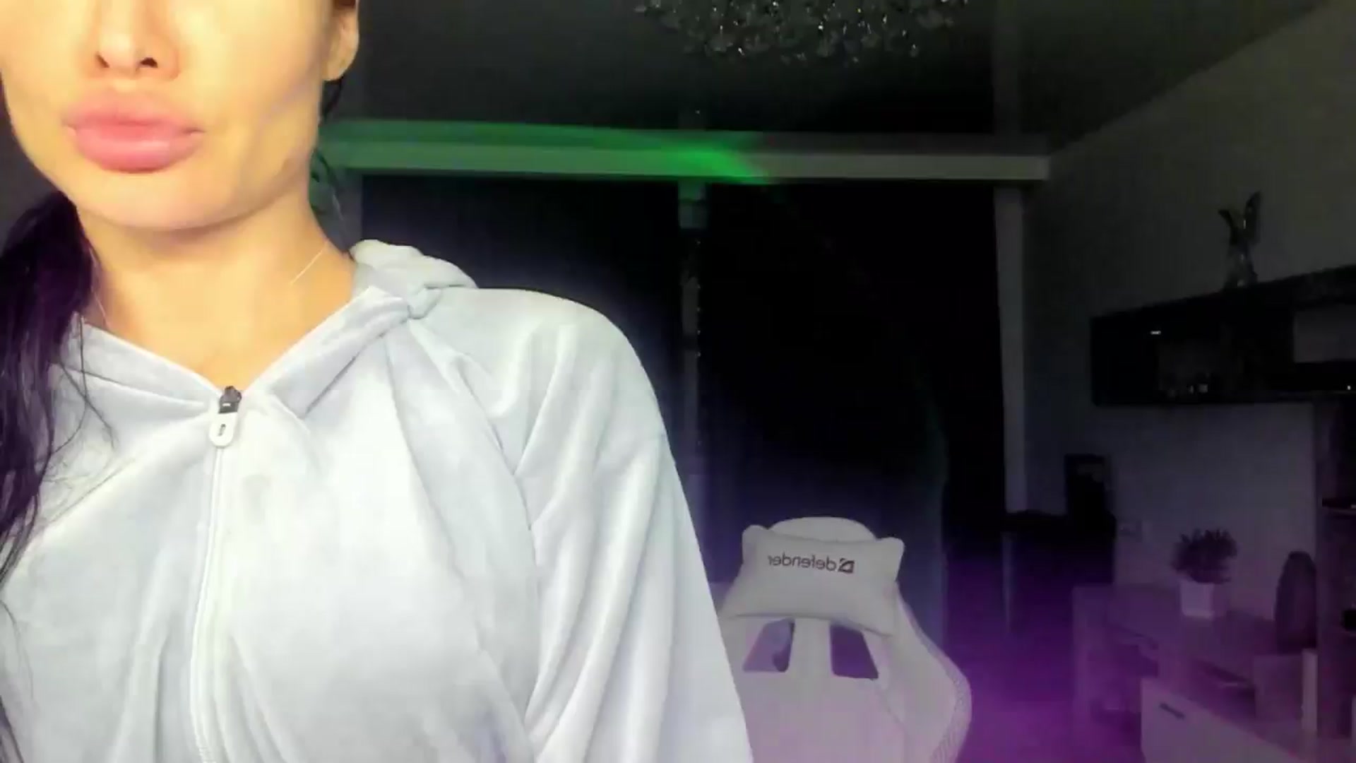 Gallery image thumbnail from HOLLYWOOD_USA's myfreecams stream on, 11/05/2024, 18:46 image 7 of 20