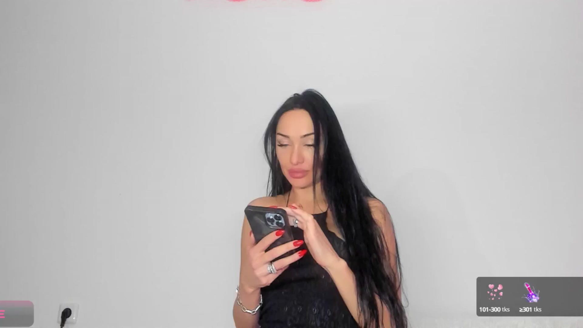 Gallery image thumbnail from HOLLYWOOD_USA's myfreecams stream on, 11/11/2024, 22:49 image 18 of 20
