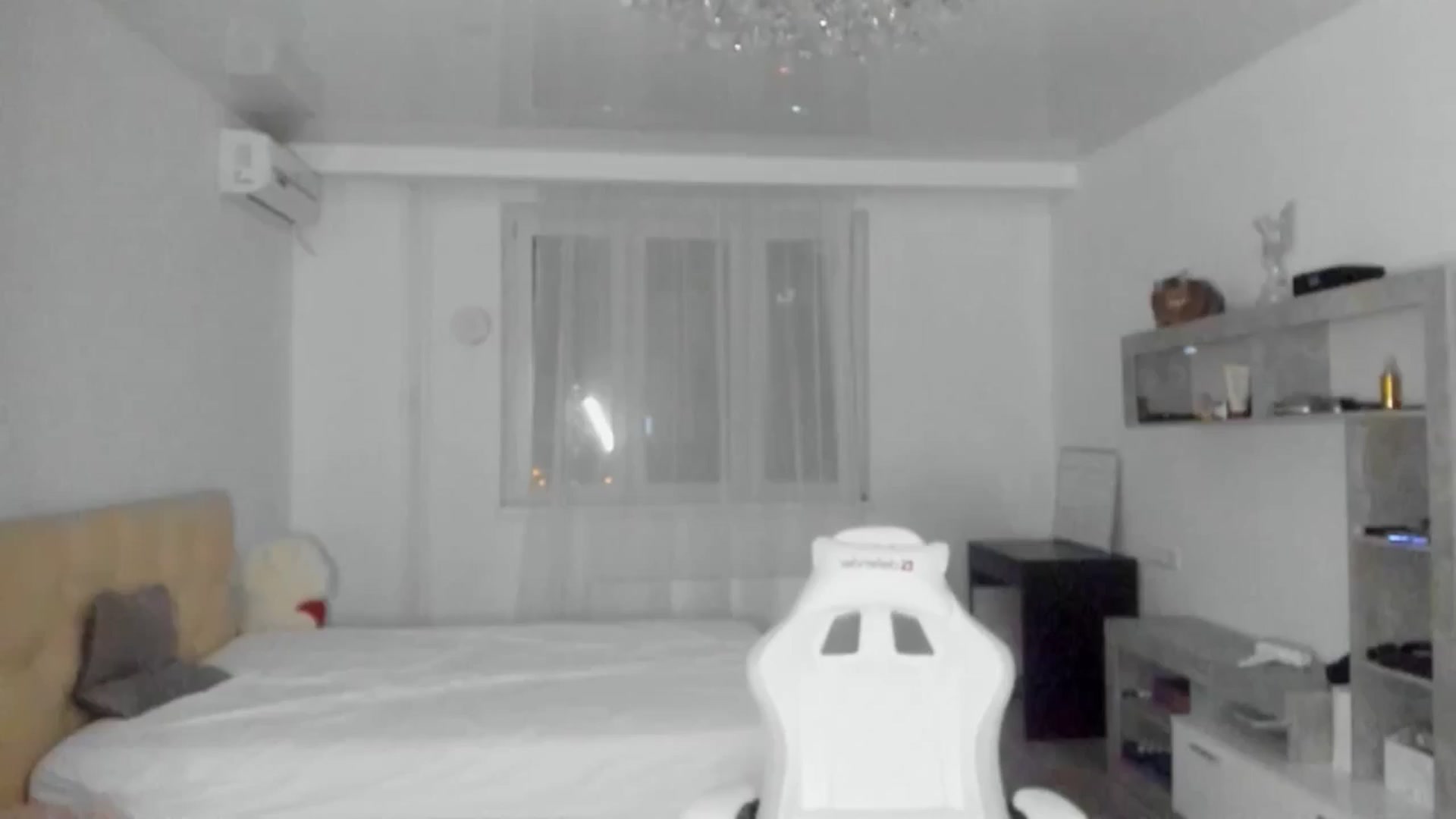 Gallery image thumbnail from HOLLYWOOD_USA's myfreecams stream on, 11/29/2024, 22:03 image 18 of 20