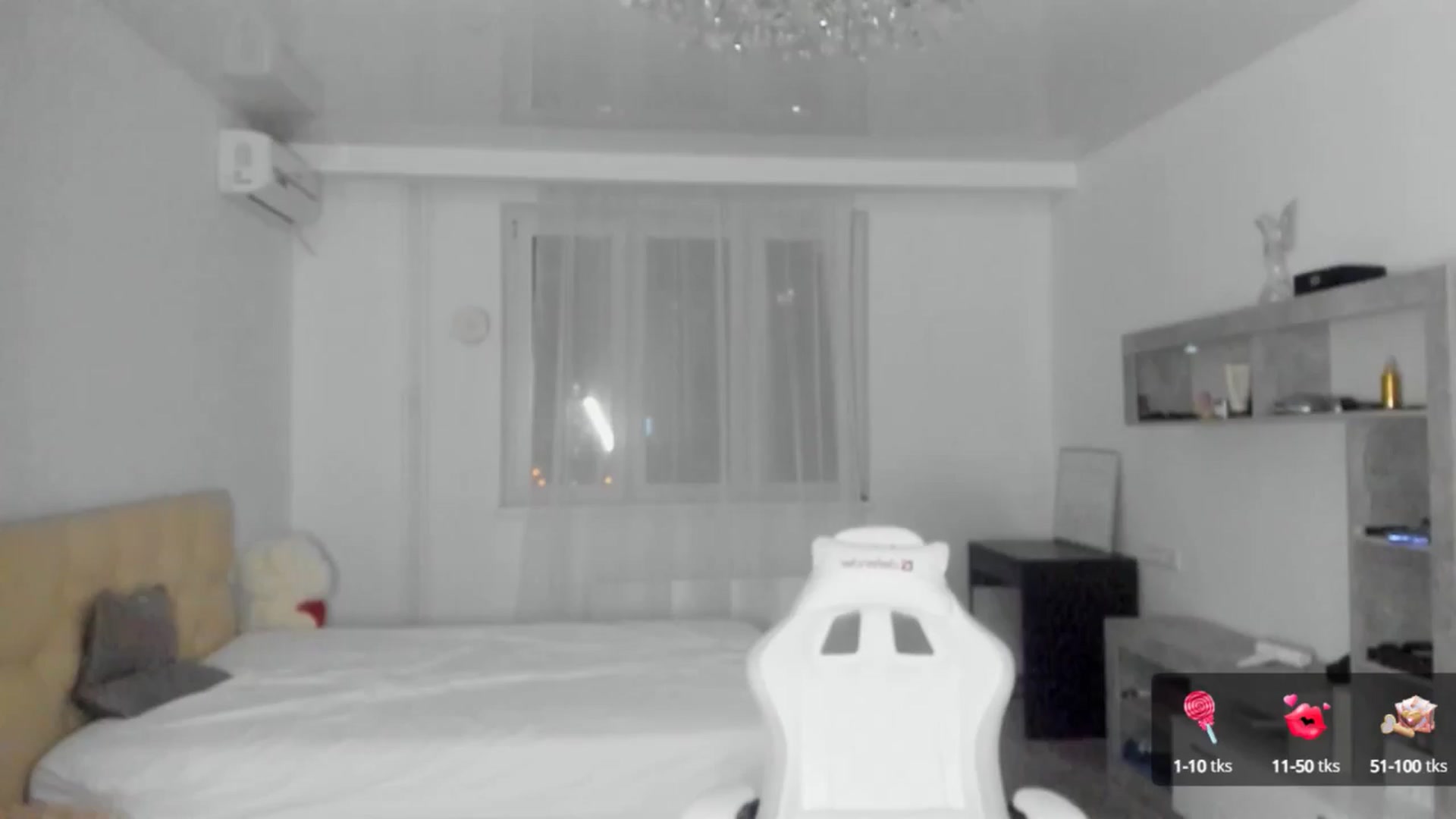 Gallery image thumbnail from HOLLYWOOD_USA's myfreecams stream on, 11/29/2024, 22:03 image 19 of 20