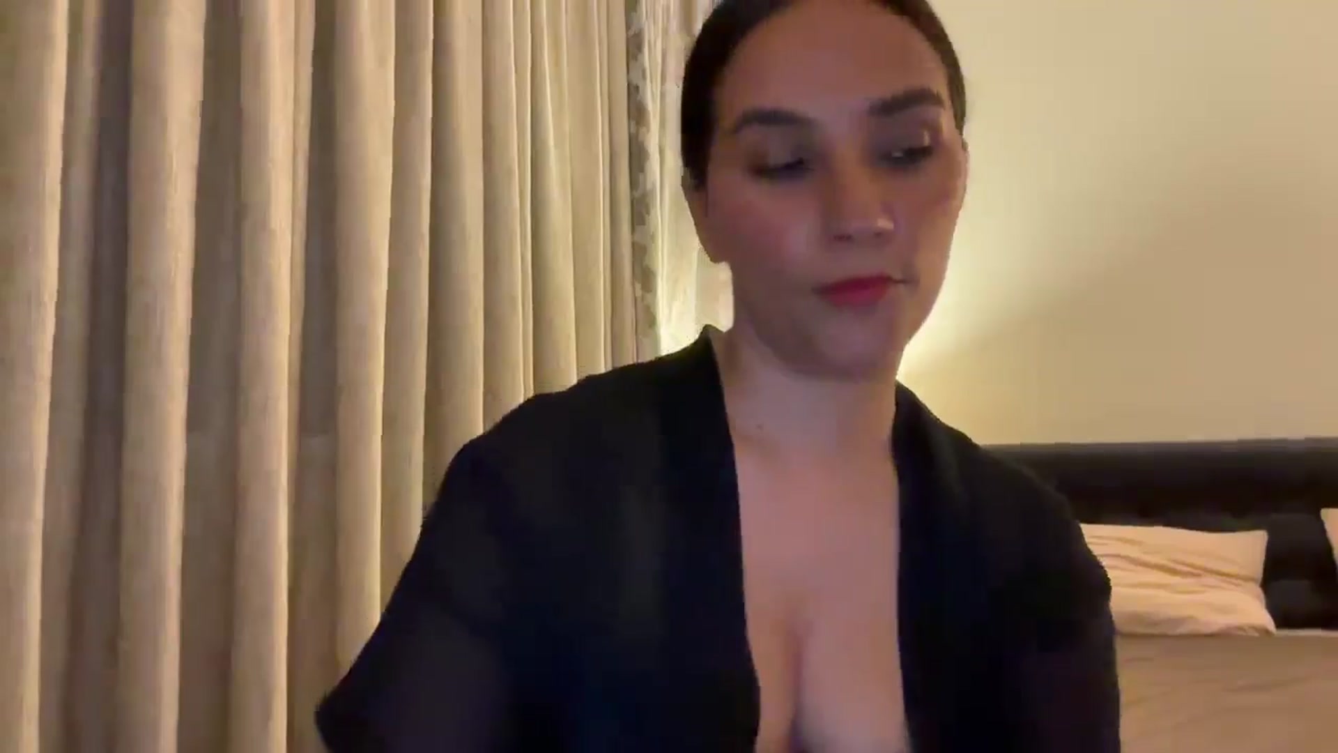 Gallery image thumbnail from HOLY_BRUNE's myfreecams stream on, 06/07/2025, 21:44 image 11 of 20