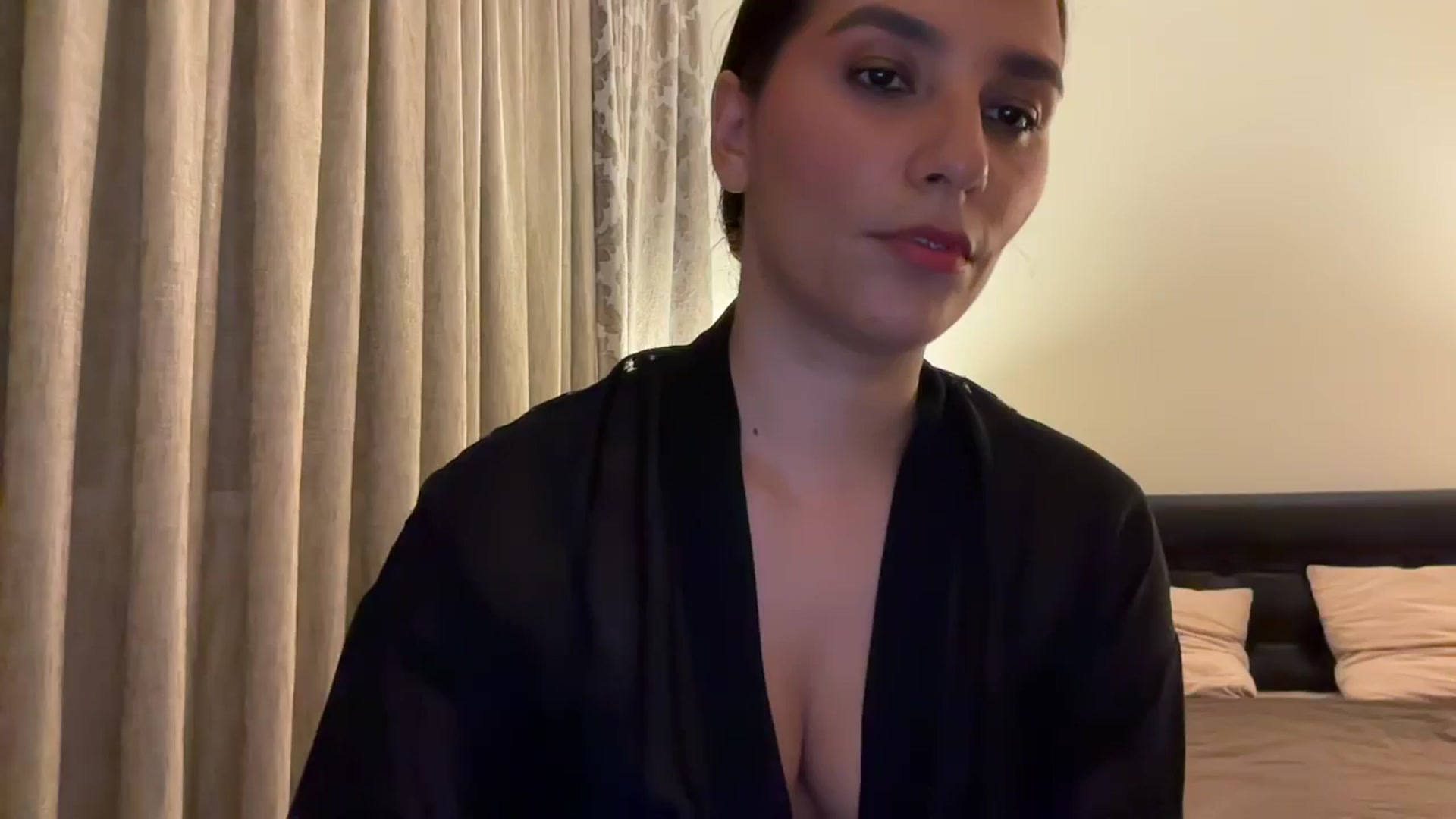 Gallery image thumbnail from HOLY_BRUNE's myfreecams stream on, 06/07/2025, 21:44 image 1 of 20