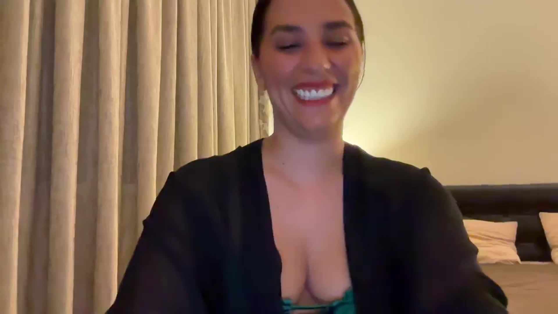 Gallery image thumbnail from HOLY_BRUNE's myfreecams stream on, 06/07/2025, 21:44 image 6 of 20