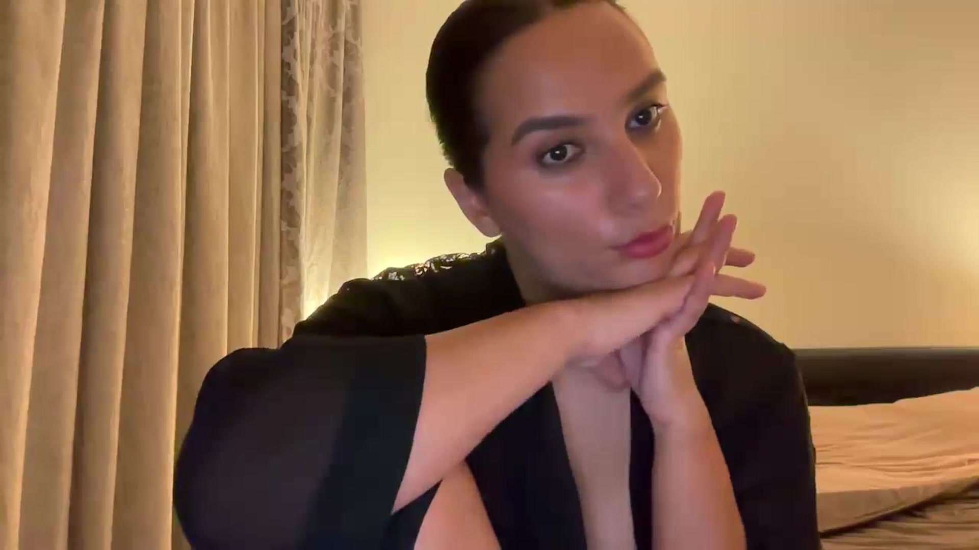 Gallery image thumbnail from HOLY_BRUNE's myfreecams stream on, 06/08/2025, 24:01 image 2 of 20