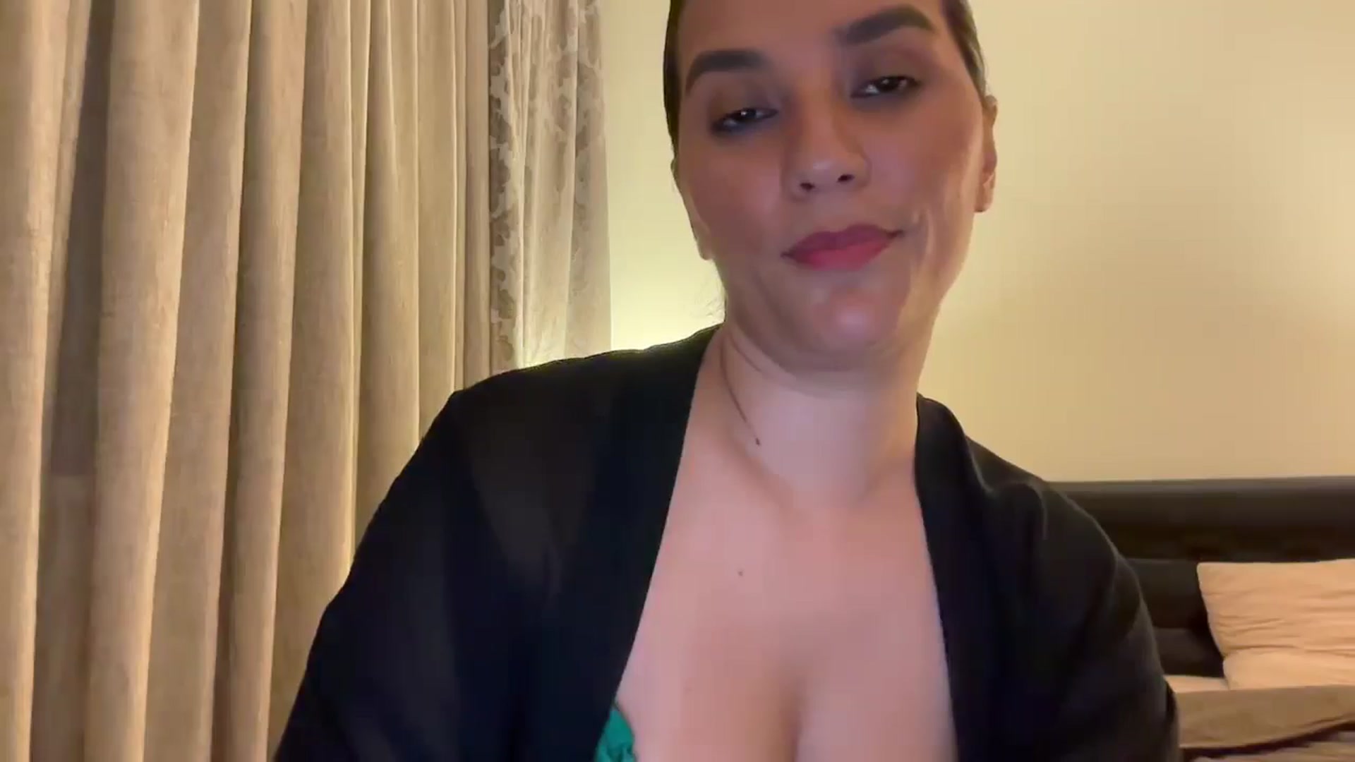 Gallery image thumbnail from HOLY_BRUNE's myfreecams stream on, 06/08/2025, 01:00 image 10 of 20