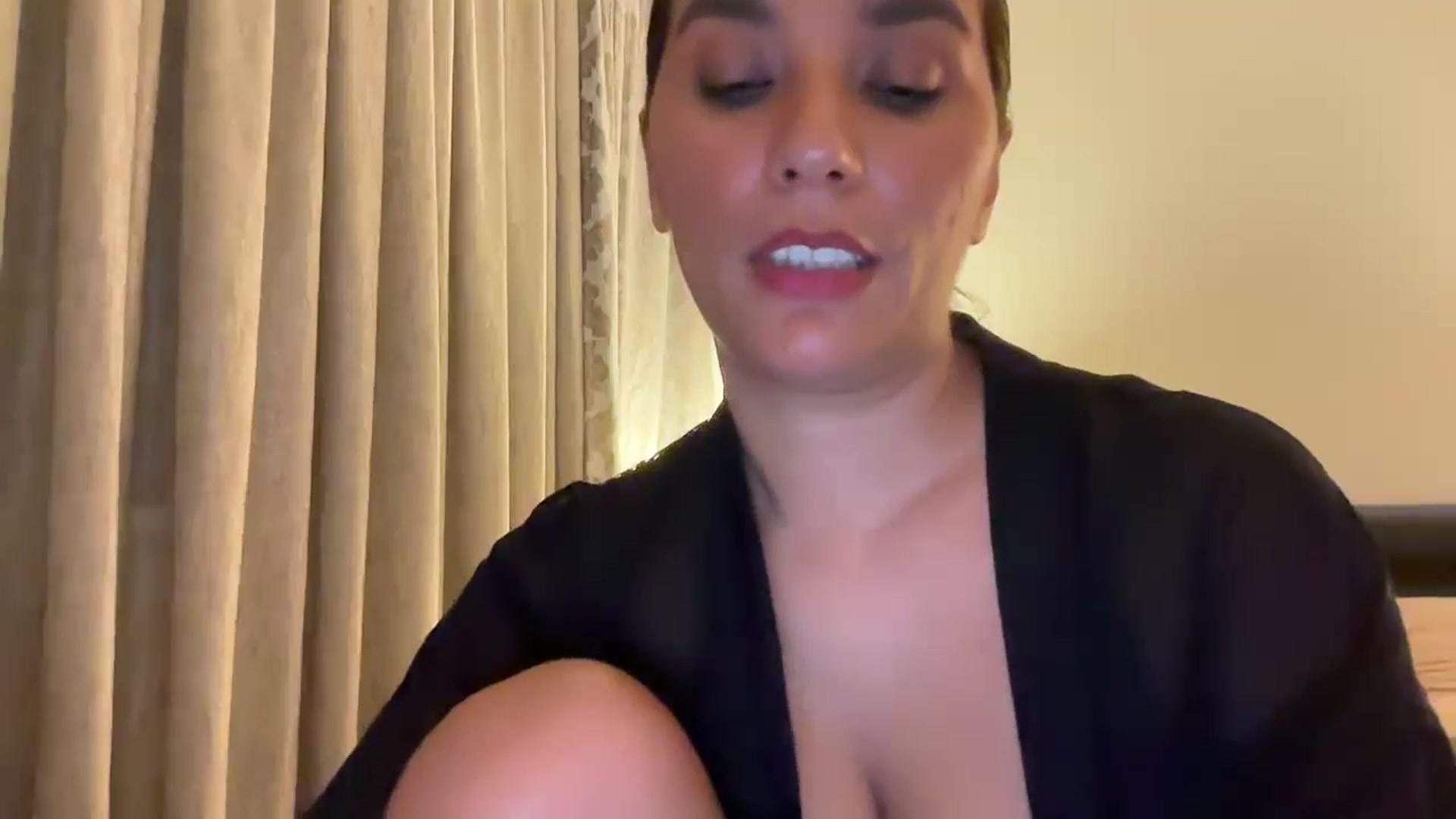 Gallery image thumbnail from HOLY_BRUNE's myfreecams stream on, 06/08/2025, 01:00 image 19 of 20