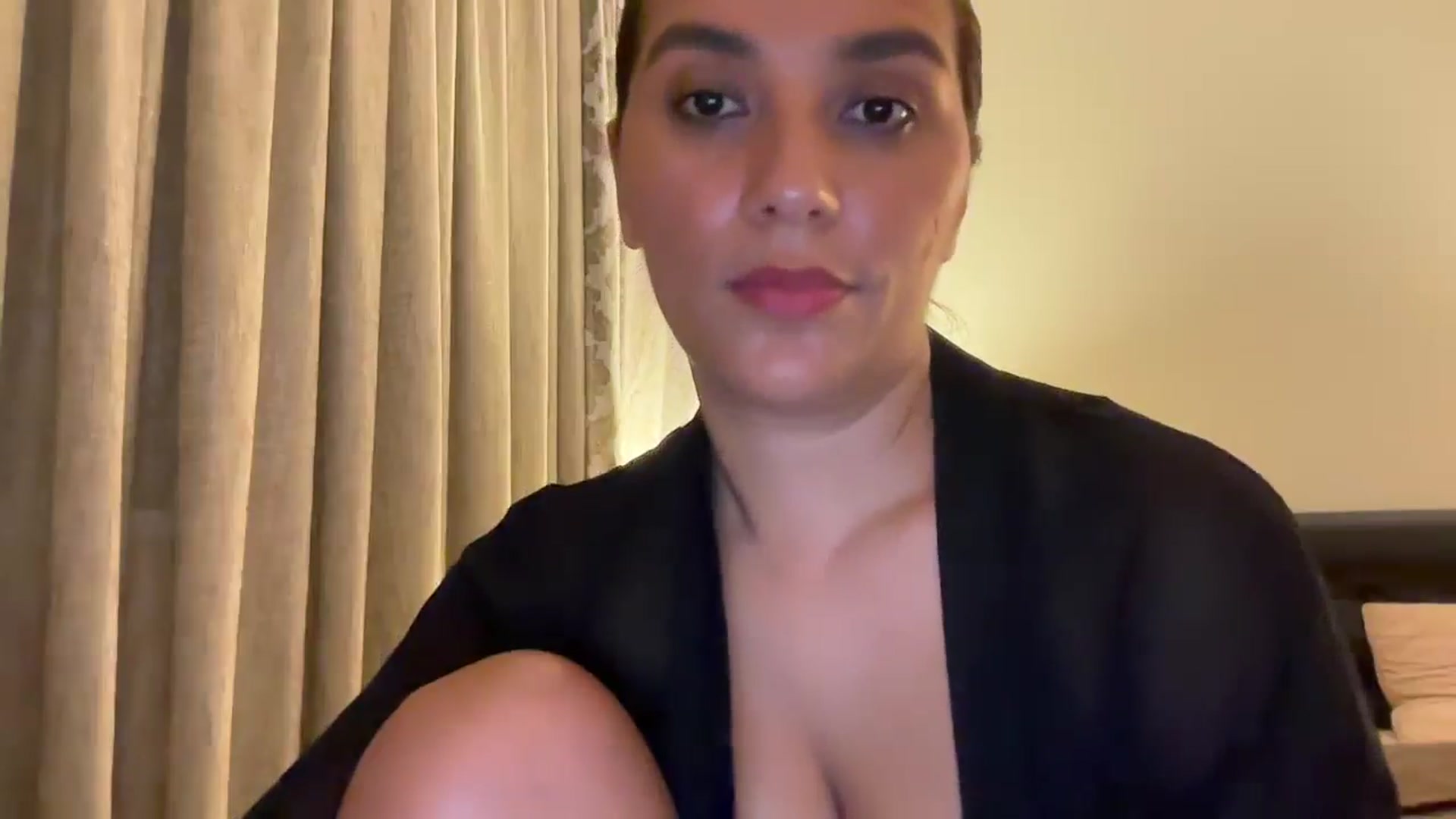 Gallery image thumbnail from HOLY_BRUNE's myfreecams stream on, 06/08/2025, 01:00 image 18 of 20