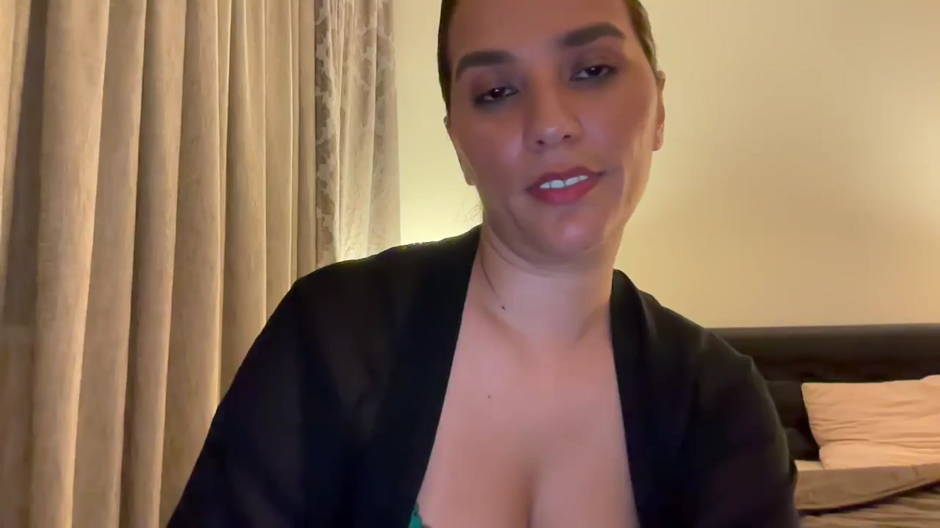 Gallery image thumbnail from HOLY_BRUNE's myfreecams stream on, 06/08/2025, 01:00 image 9 of 20